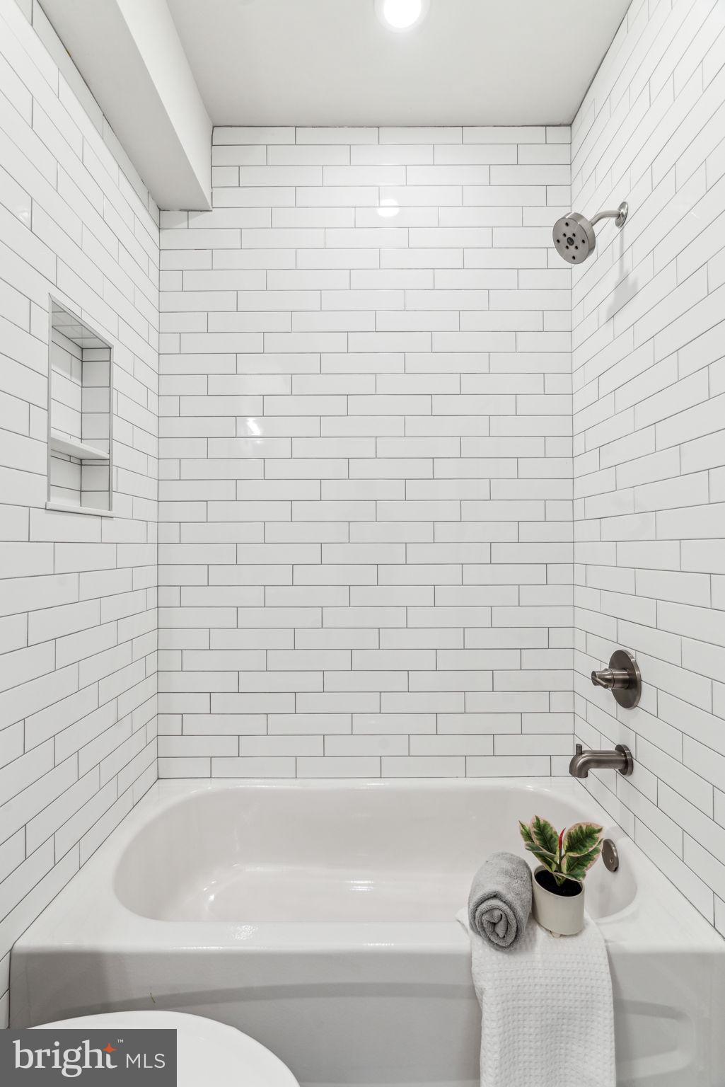 EAST FALLS - Residential