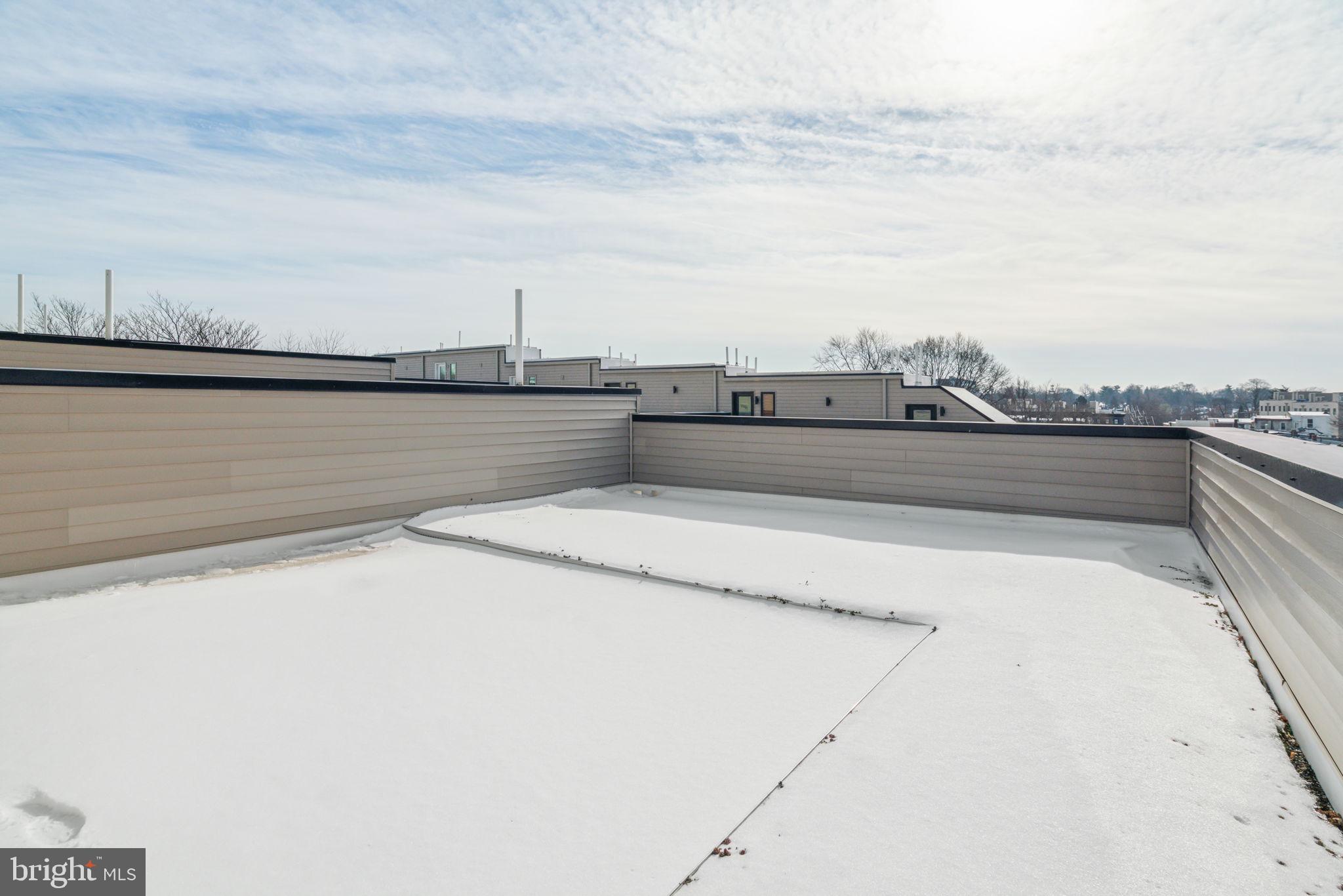 EAST FALLS - Residential