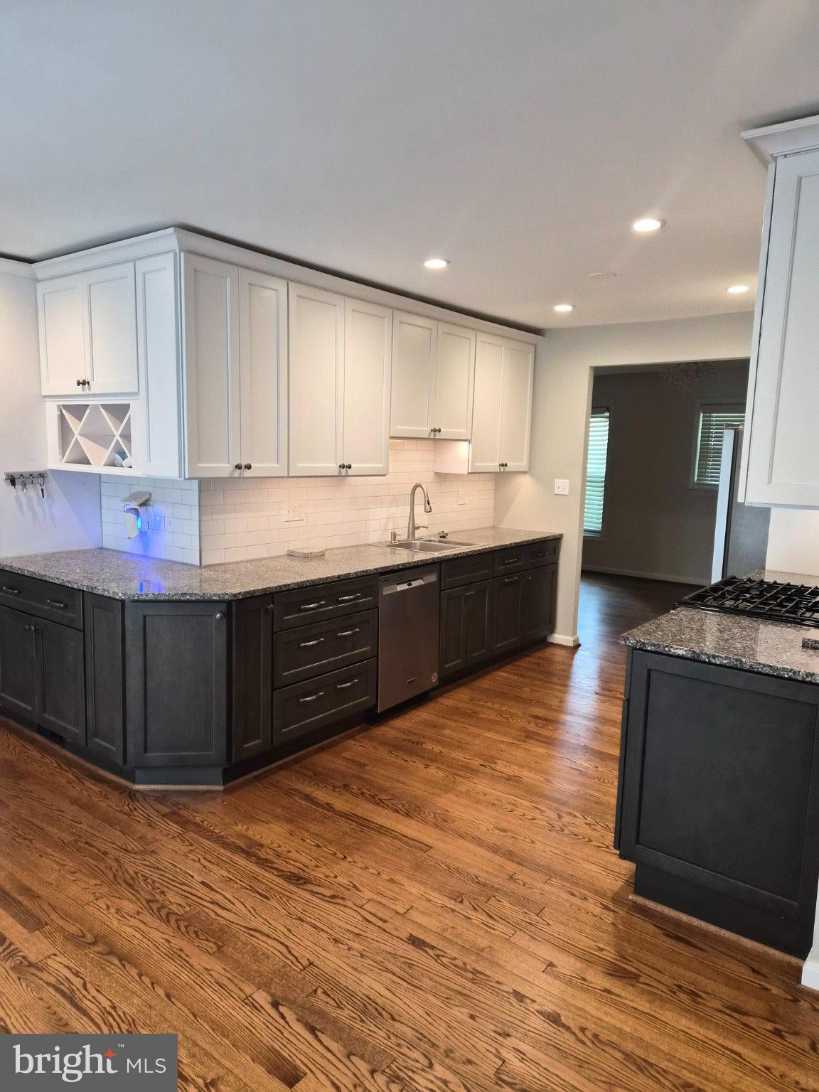 2136 EDGEWATER PARKWAY