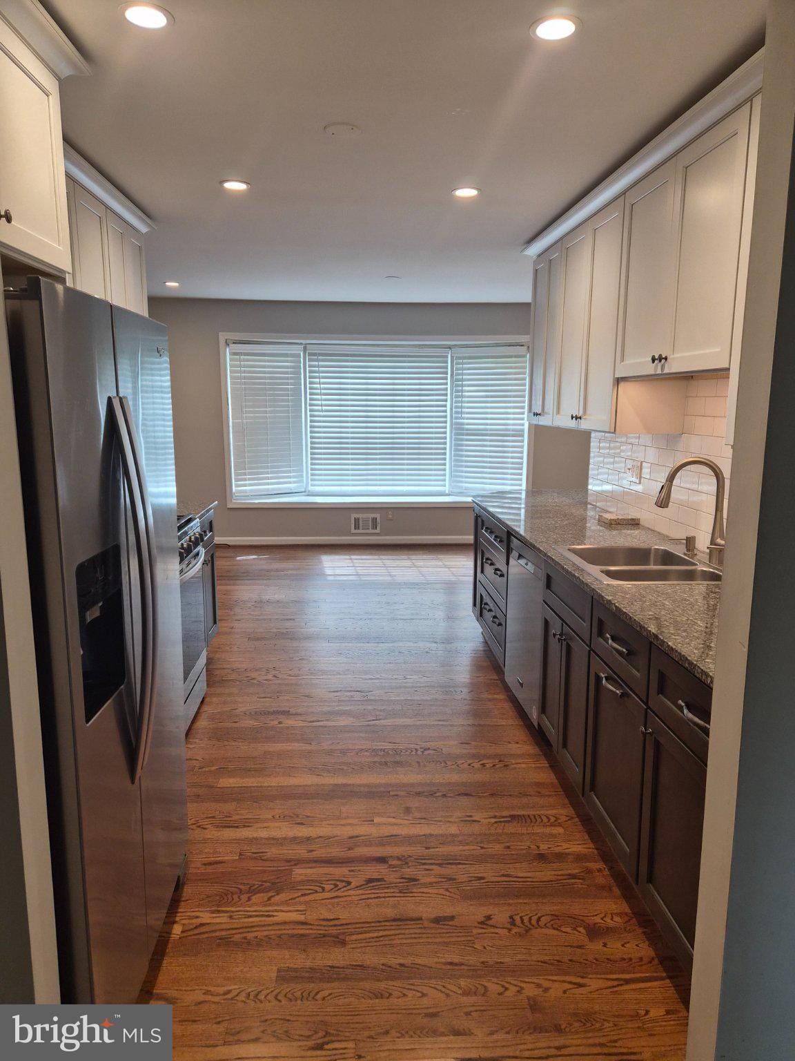 2136 EDGEWATER PARKWAY