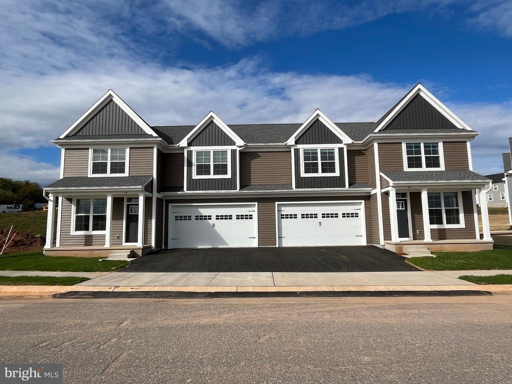 Photo of 14 Ringneck Circle, ELIZABETHTOWN, PA 17022 (MLS # PALA2078780)