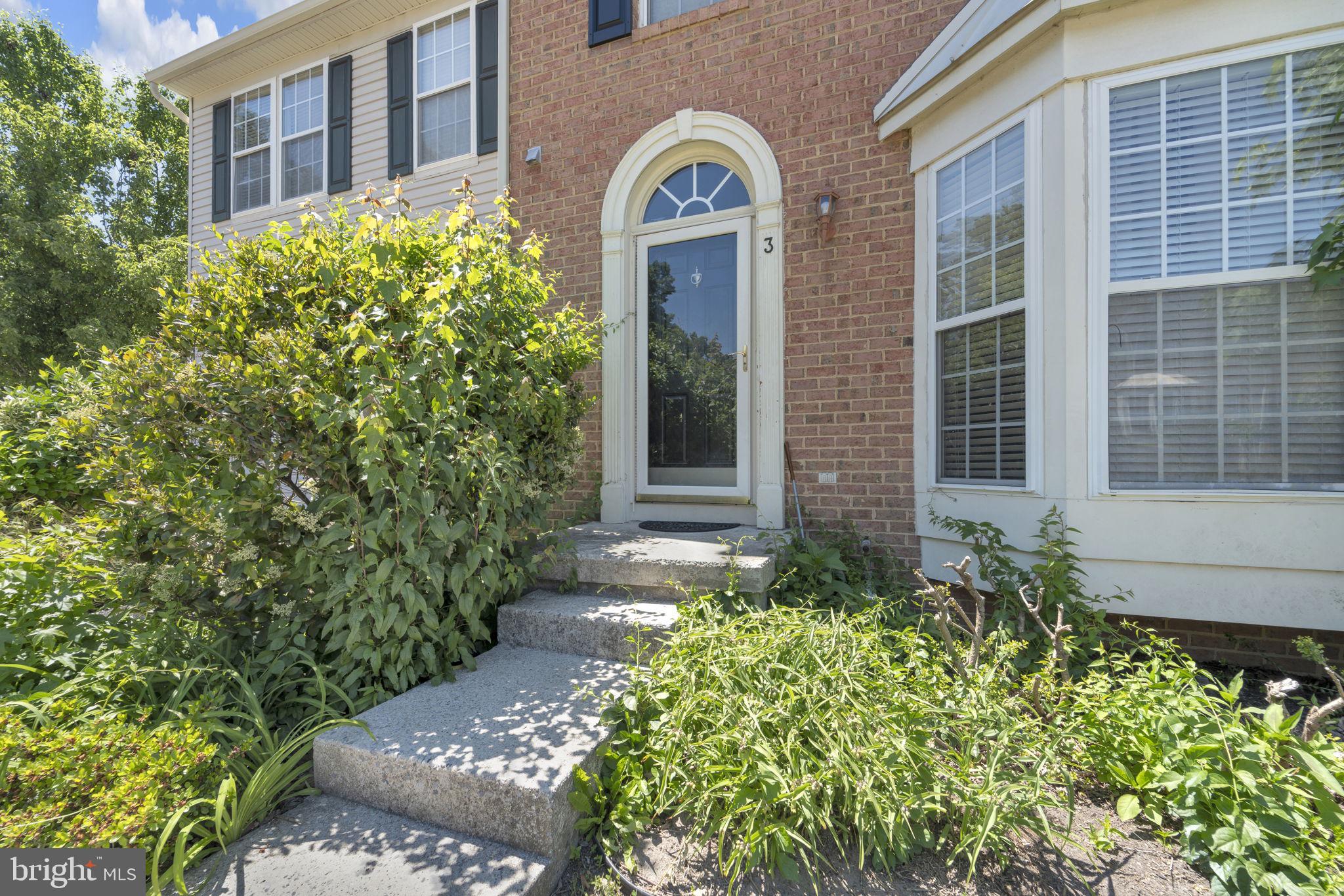 3 SADDLE LANE
