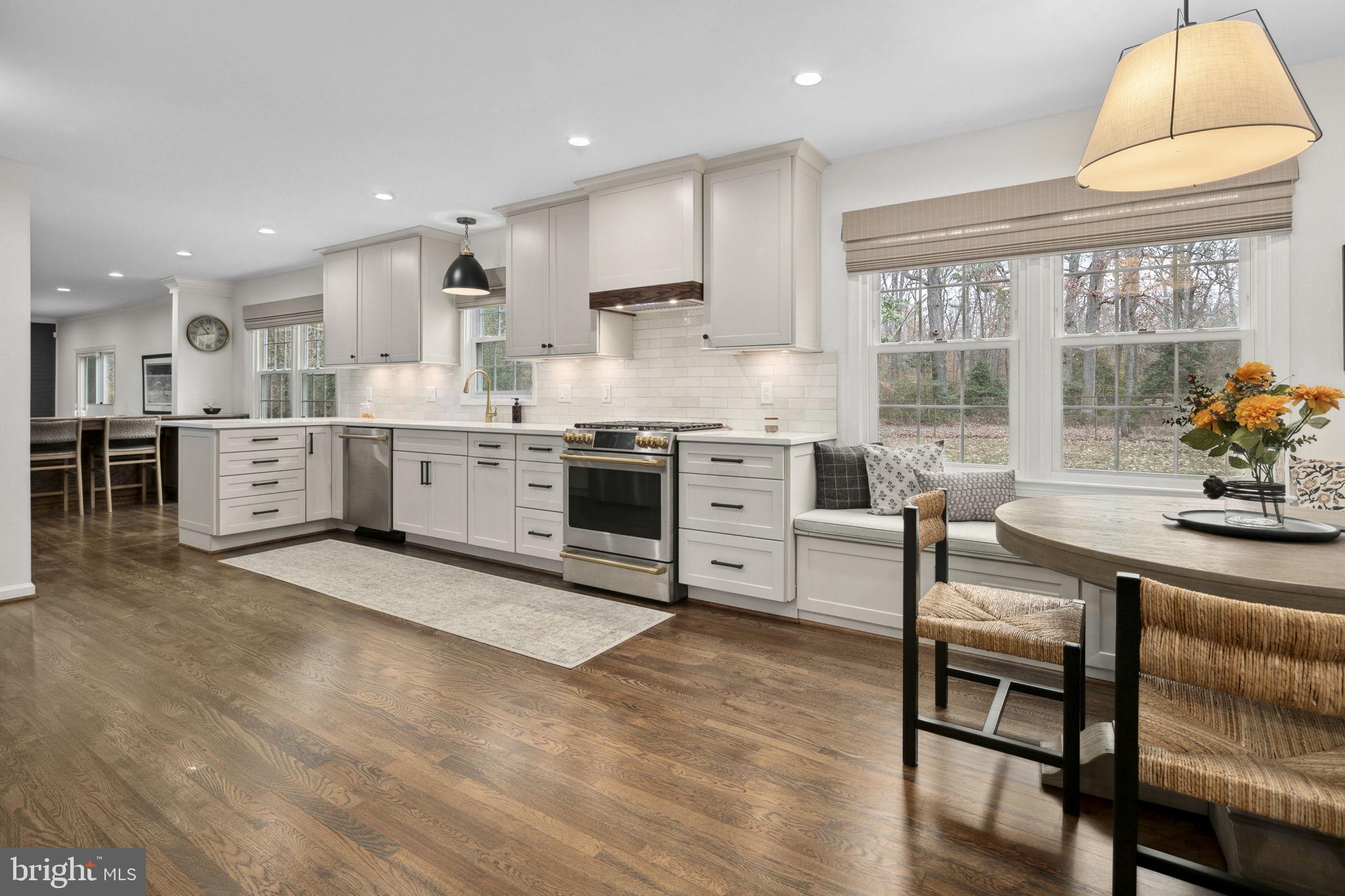 RIVERWOOD - Residential