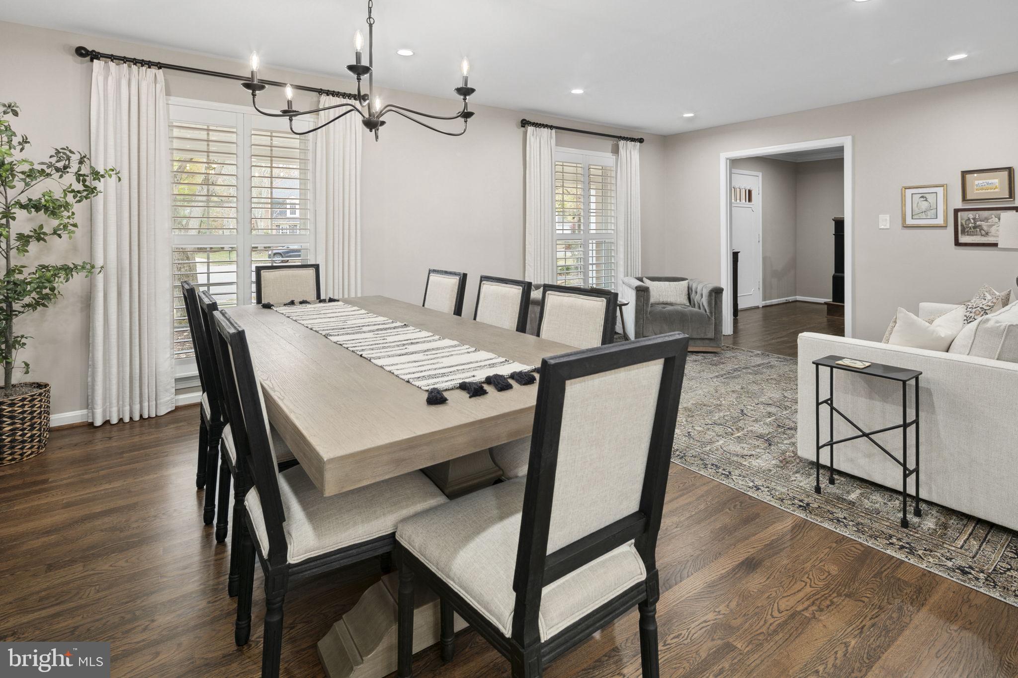 RIVERWOOD - Residential