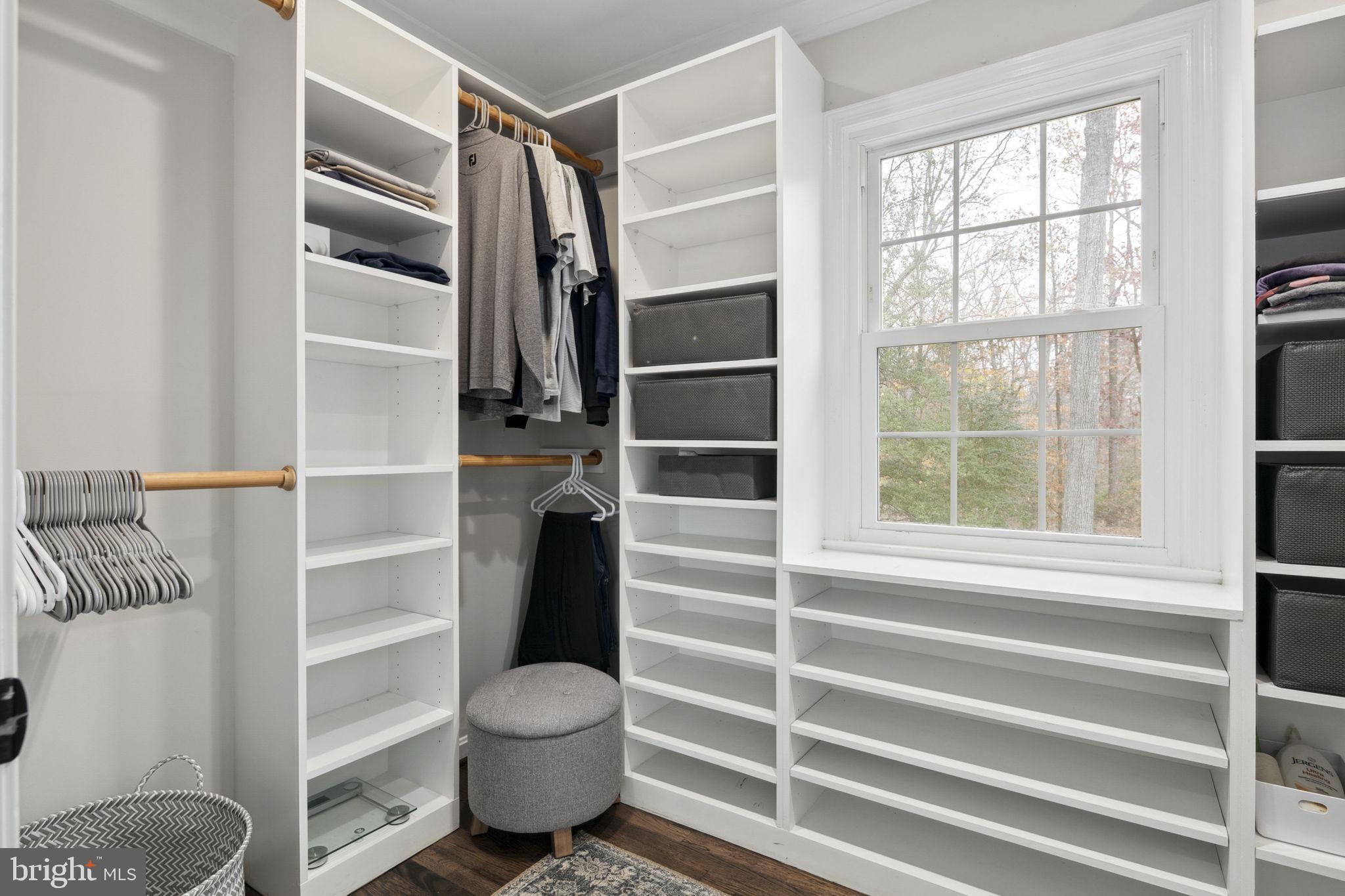 RIVERWOOD - Residential