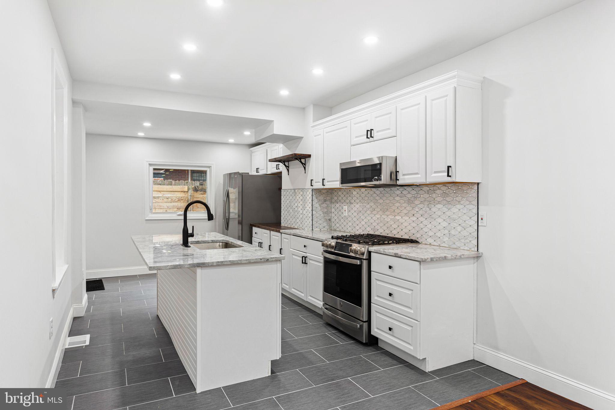 FAIRMOUNT - Residential