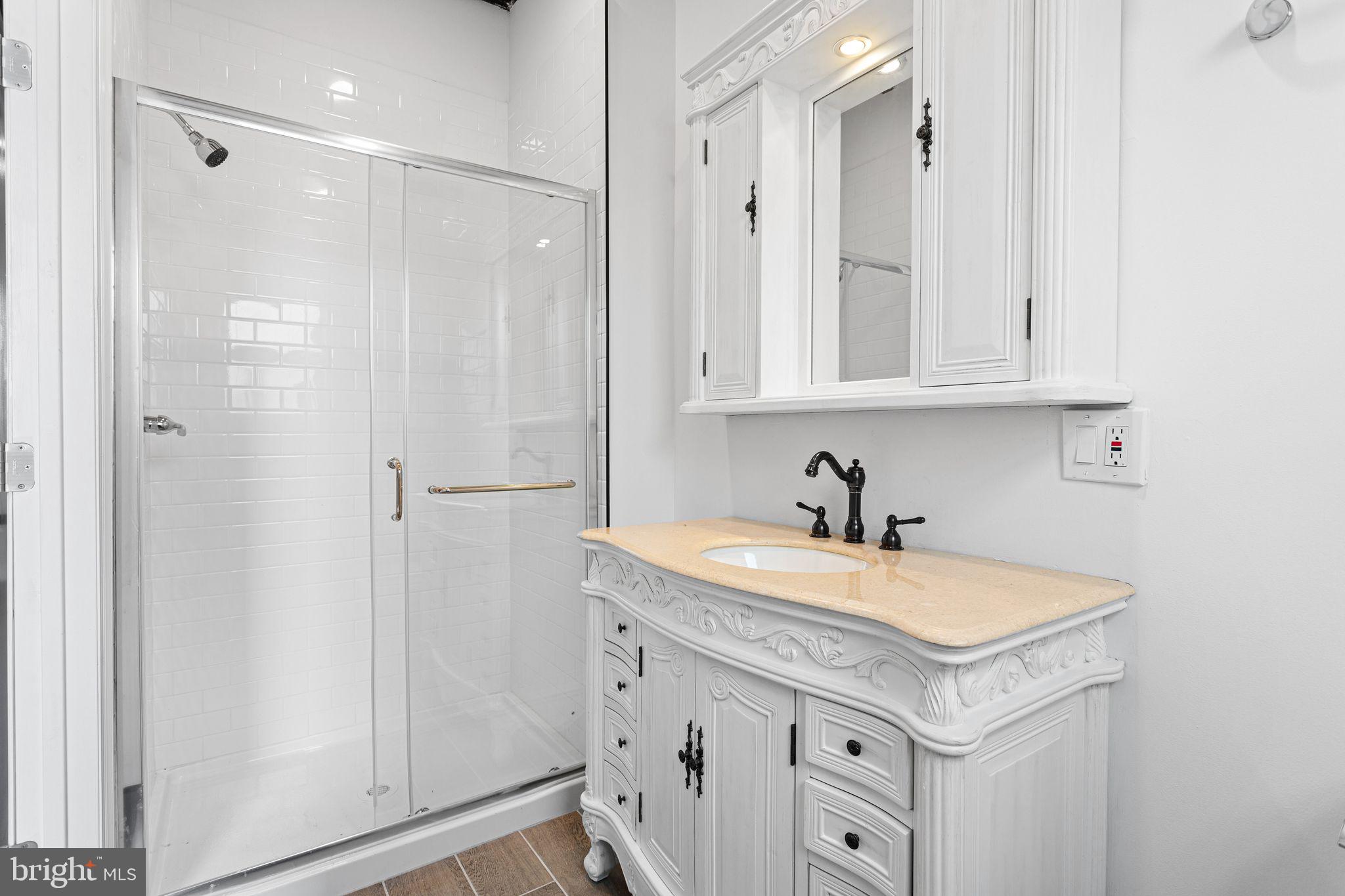 FAIRMOUNT - Residential