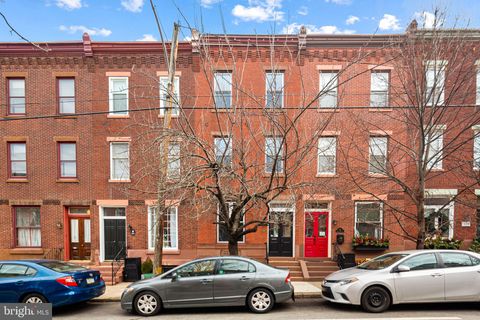 Townhouse For Sale - 827 N 25th Street<br/> PHILADELPHIA, PA 19130