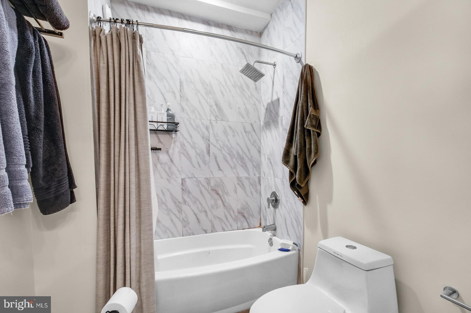 FRANCISVILLE - Residential Lease