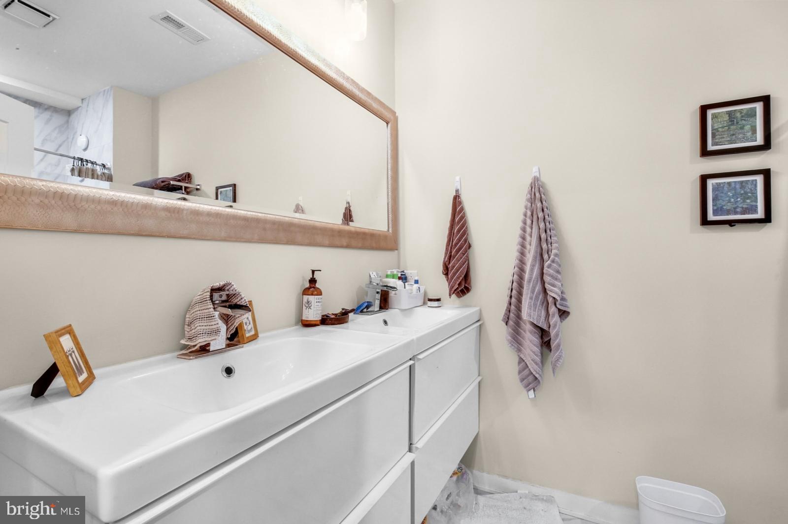 FRANCISVILLE - Residential Lease