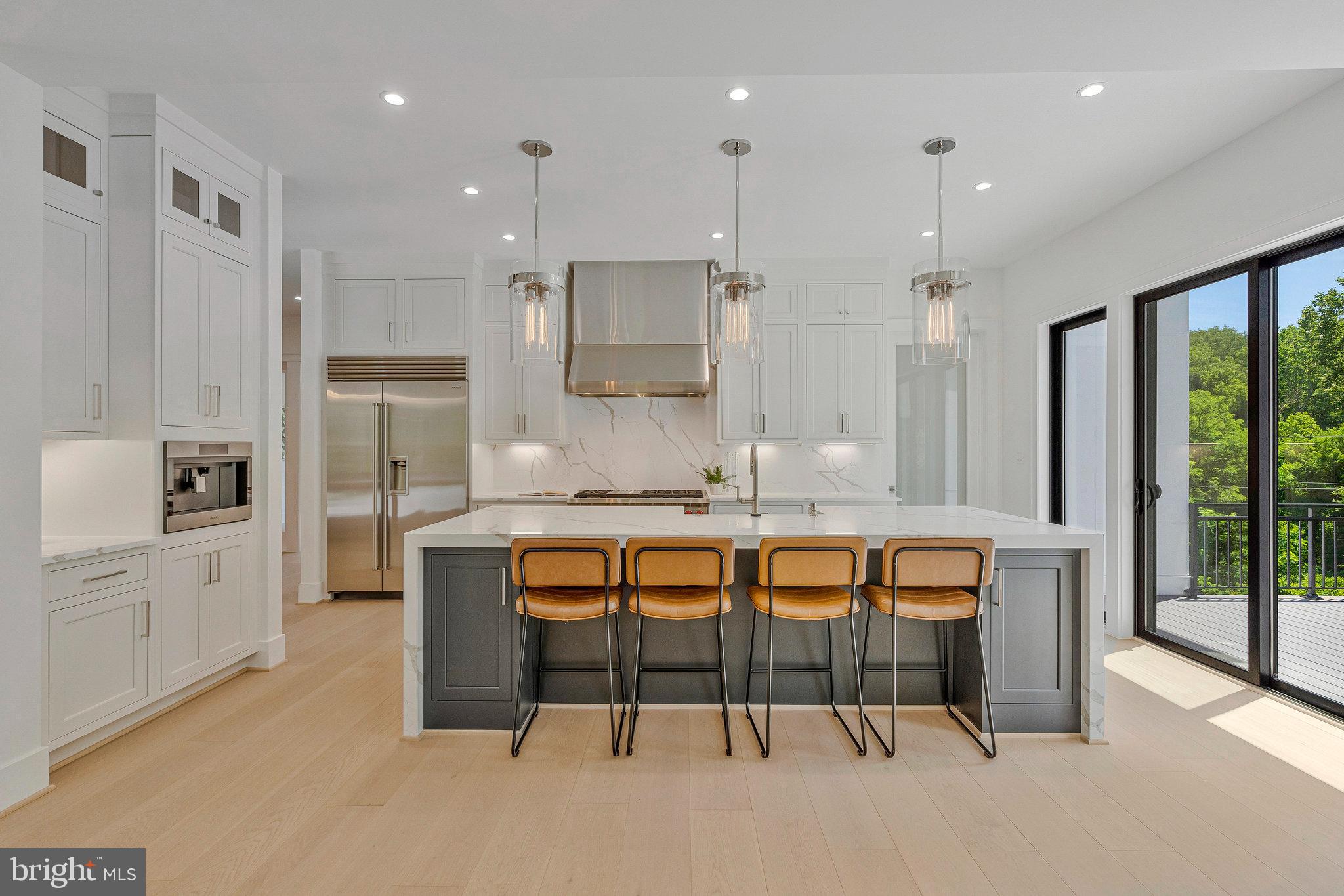 SALONA VILLAGE - Residential