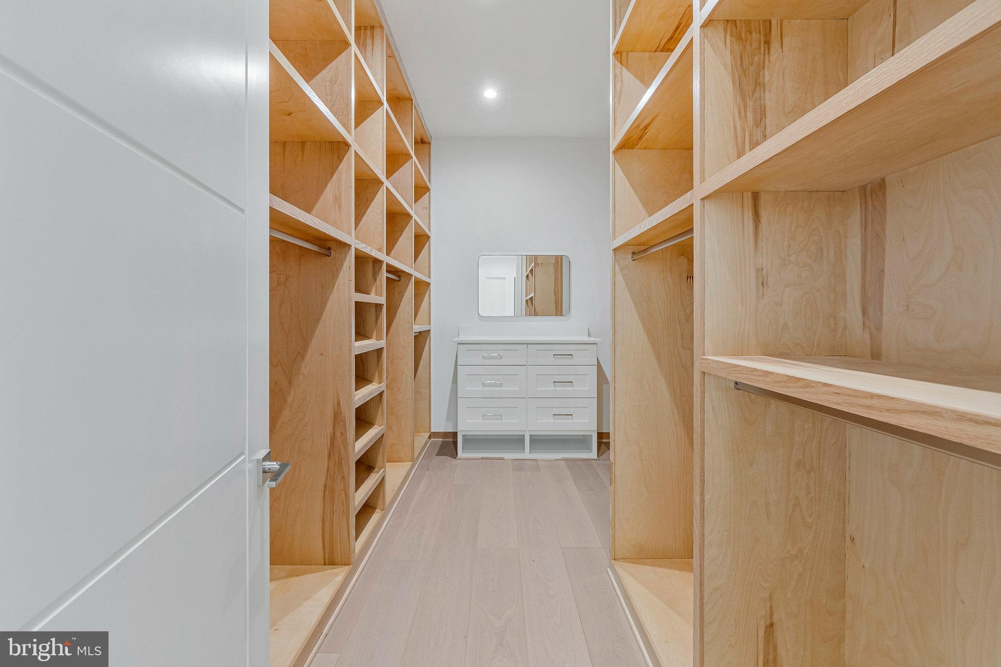 SALONA VILLAGE - Residential