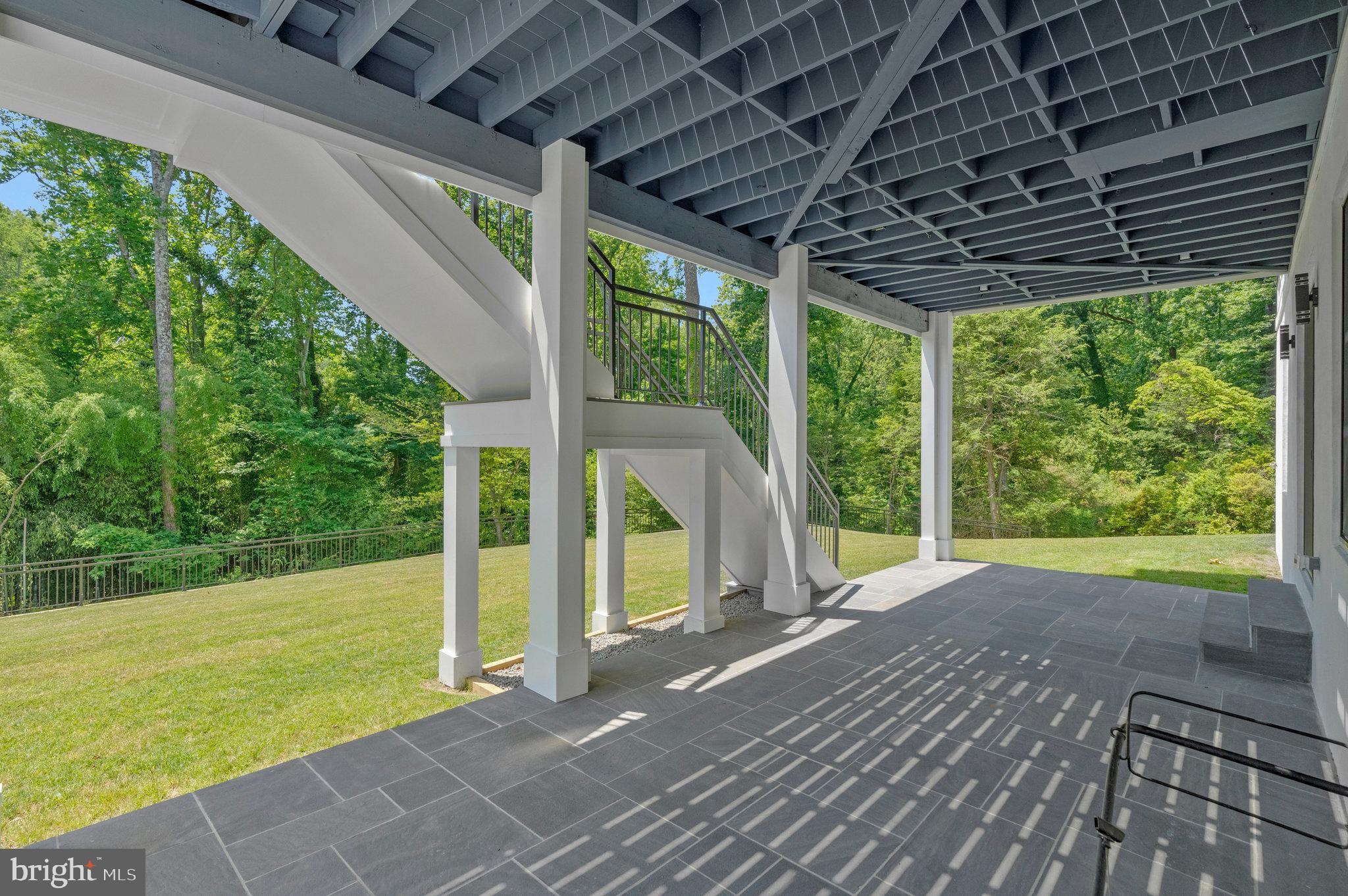 SALONA VILLAGE - Residential