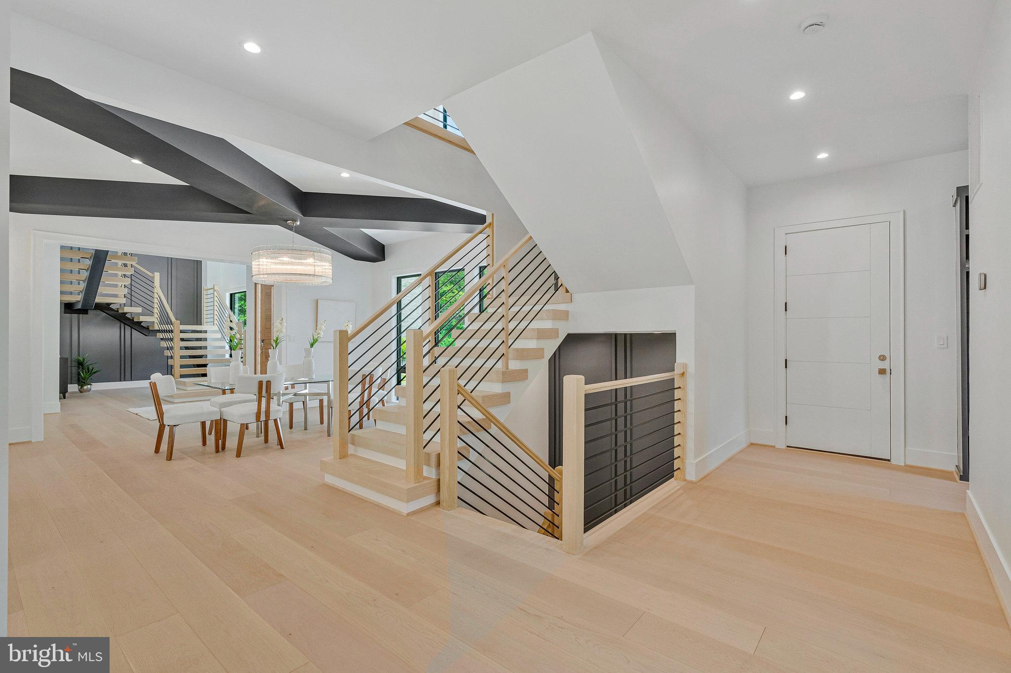 SALONA VILLAGE - Residential