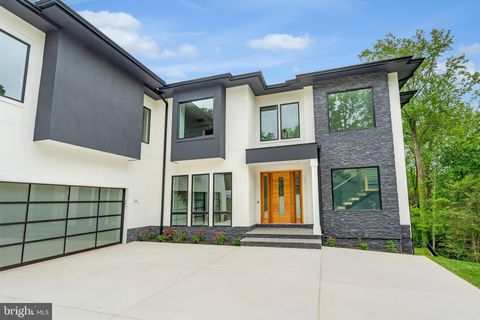 1434 WAGGAMAN CIRCLE MCLEAN VA 22101