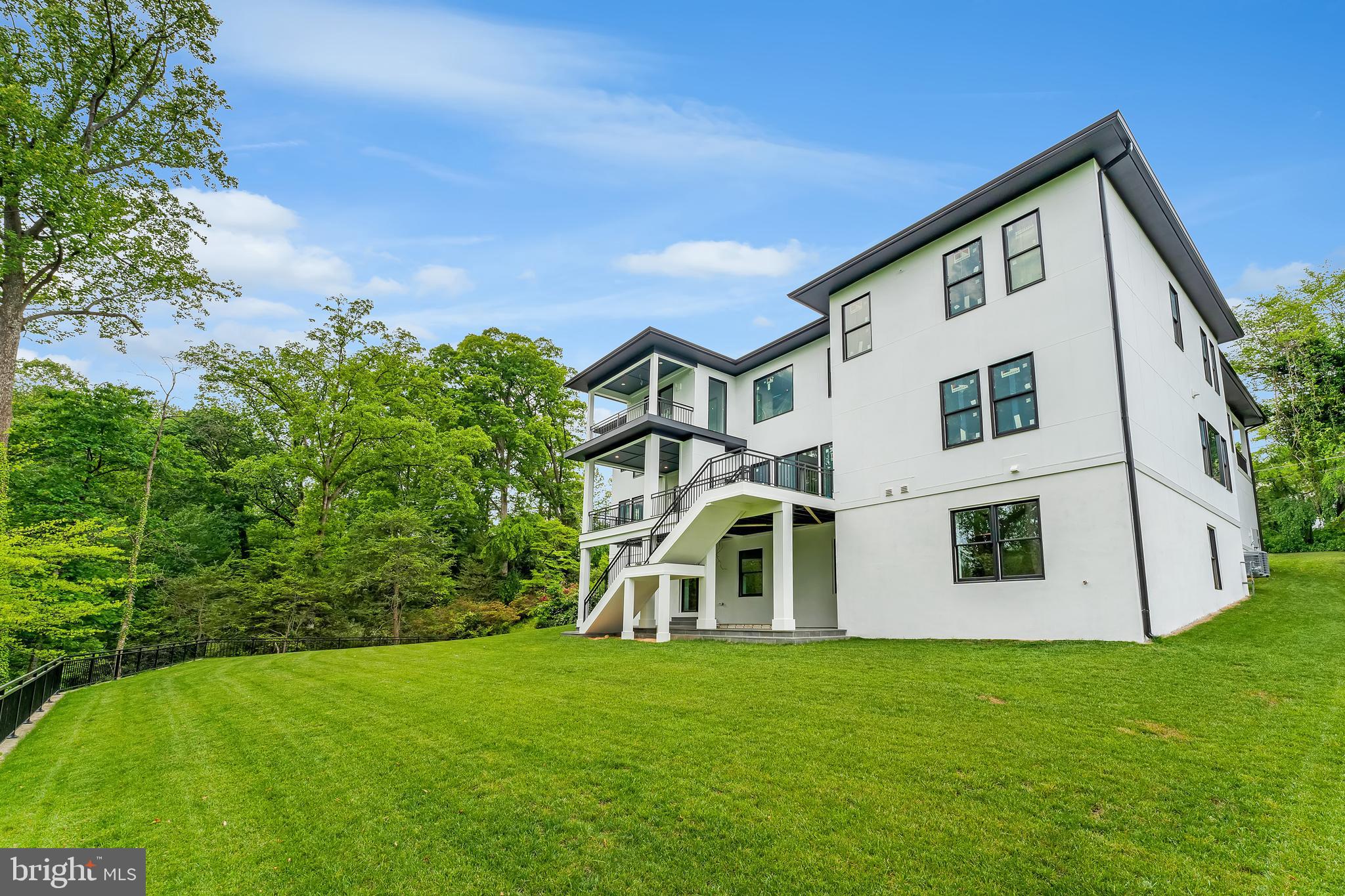 1434 WAGGAMAN CIRCLE