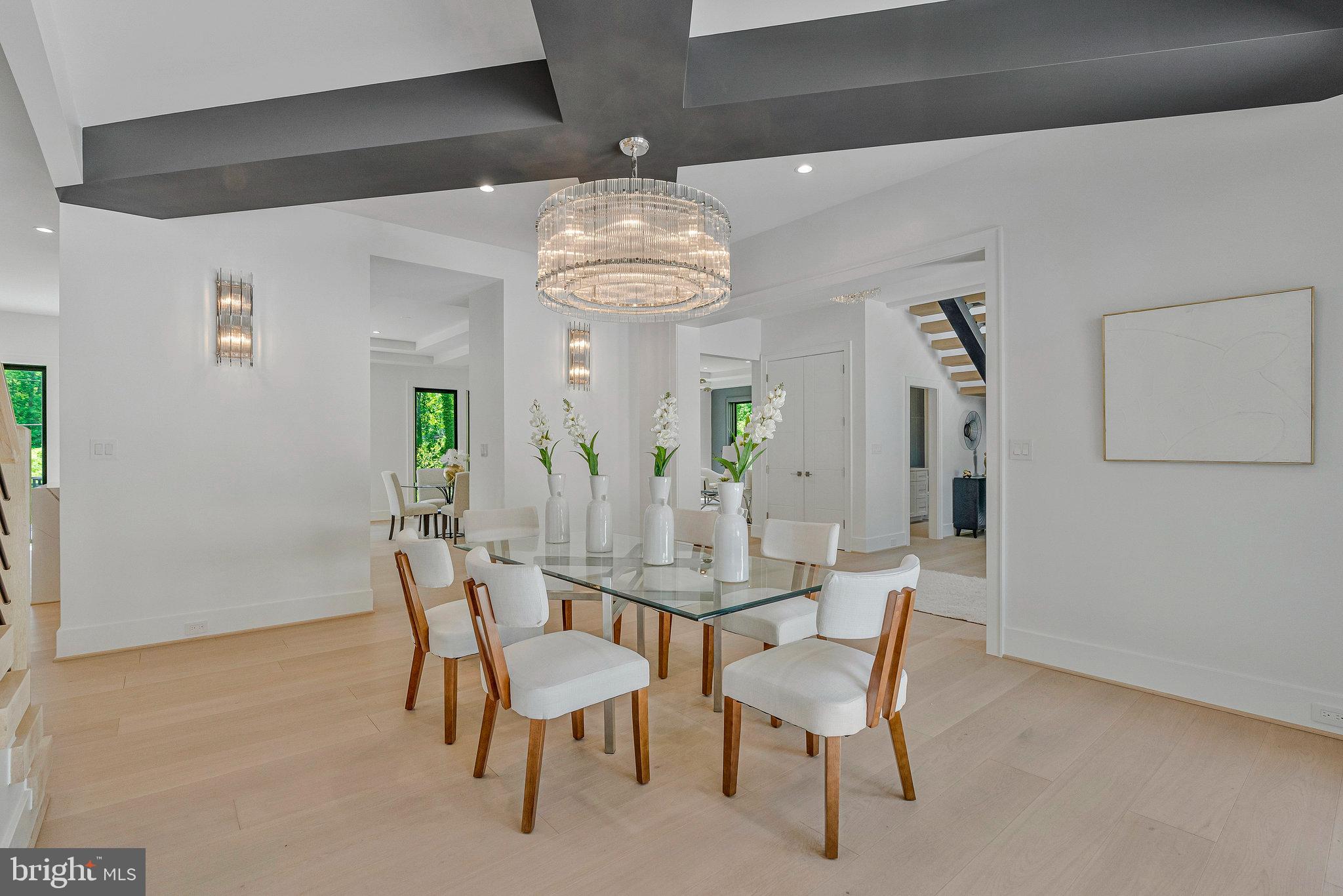 SALONA VILLAGE - Residential