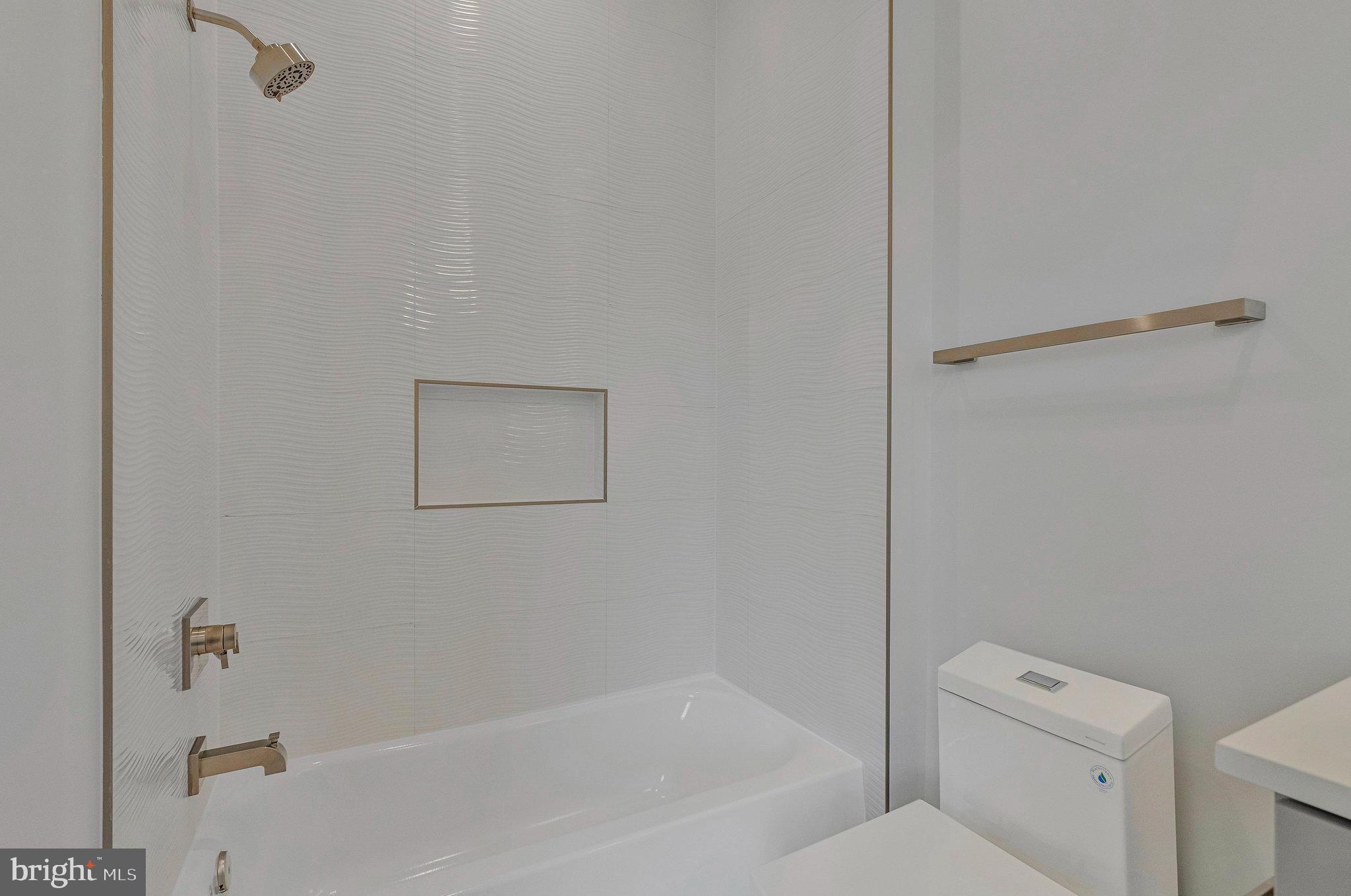 SALONA VILLAGE - Residential