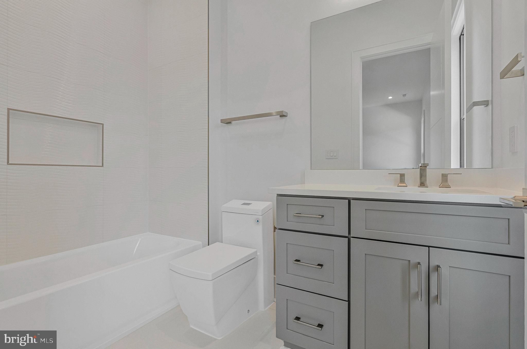 SALONA VILLAGE - Residential