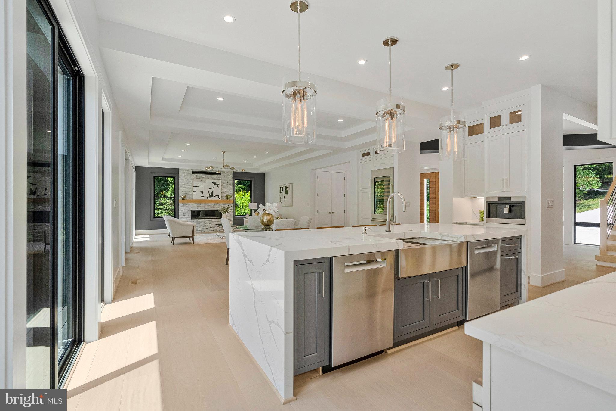 SALONA VILLAGE - Residential