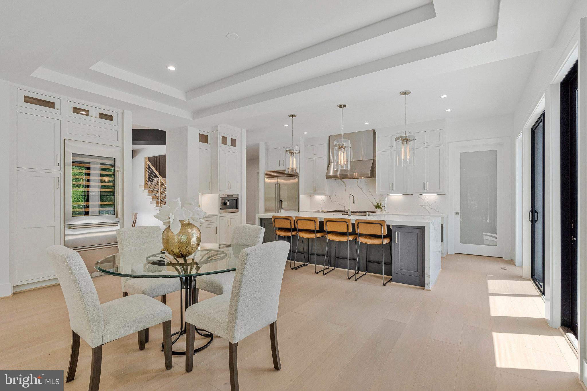 SALONA VILLAGE - Residential