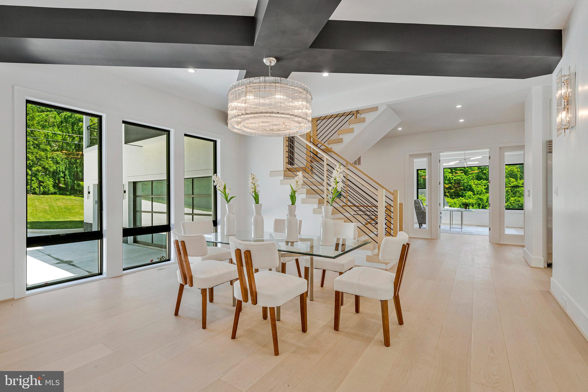 SALONA VILLAGE - Residential