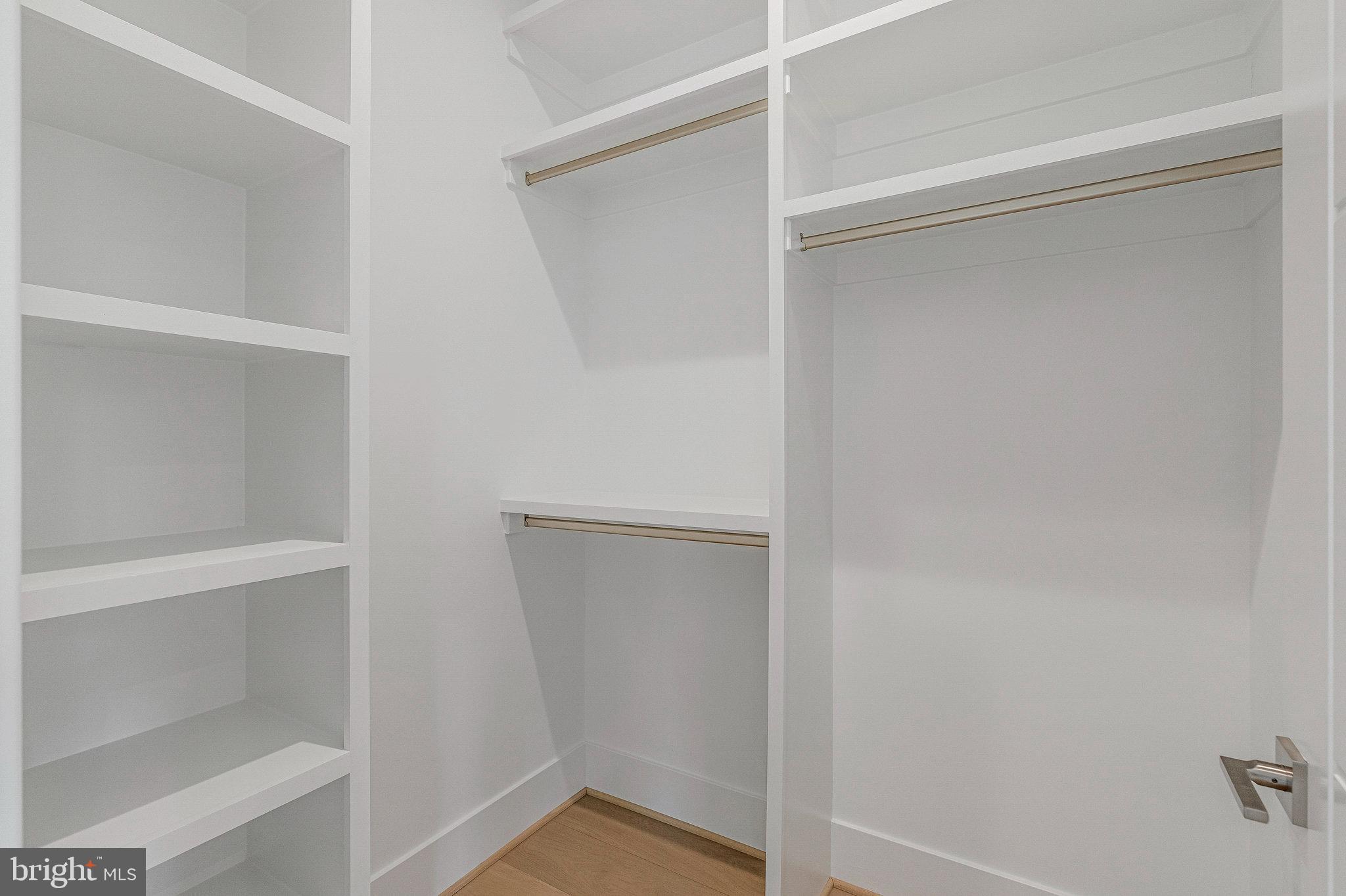 SALONA VILLAGE - Residential