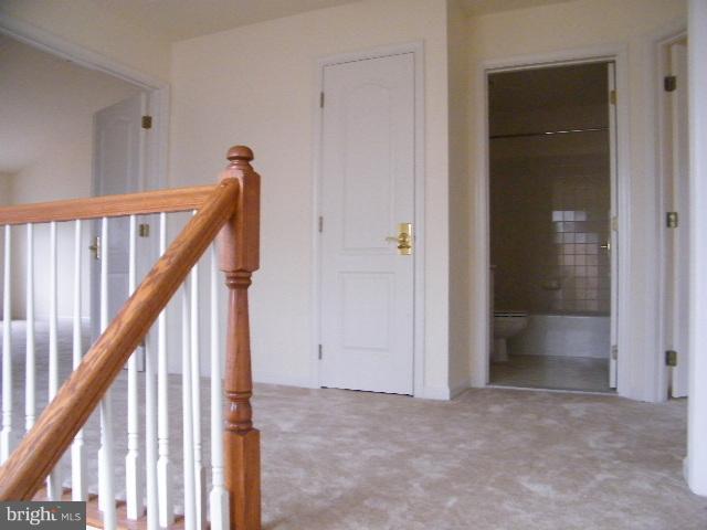 FARMWELL HUNT - Residential Lease