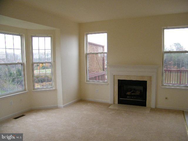 FARMWELL HUNT - Residential Lease