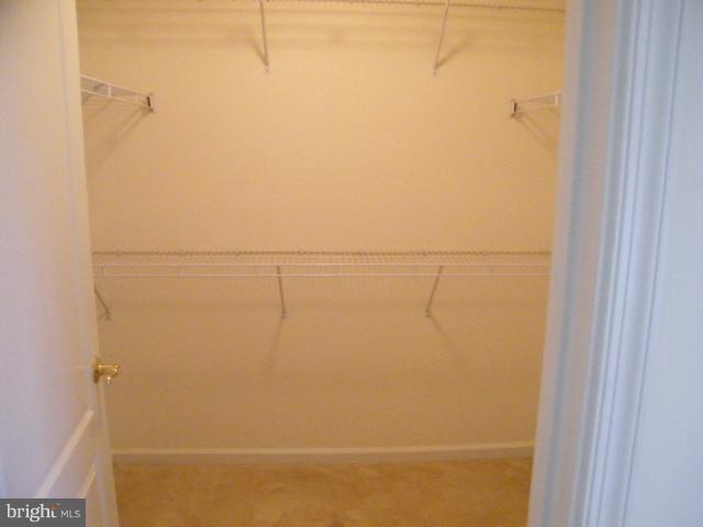 FARMWELL HUNT - Residential Lease