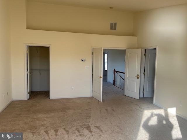 FARMWELL HUNT - Residential Lease