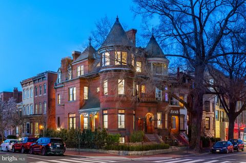 Townhouse For Sale - 1115 Rhode Island Avenue<br/> WASHINGTON, DC 20005