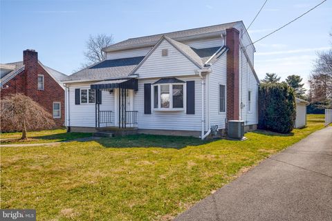 Photo of 40 DELP RD, LANCASTER, PA 17601 (MLS # PALA2032508)