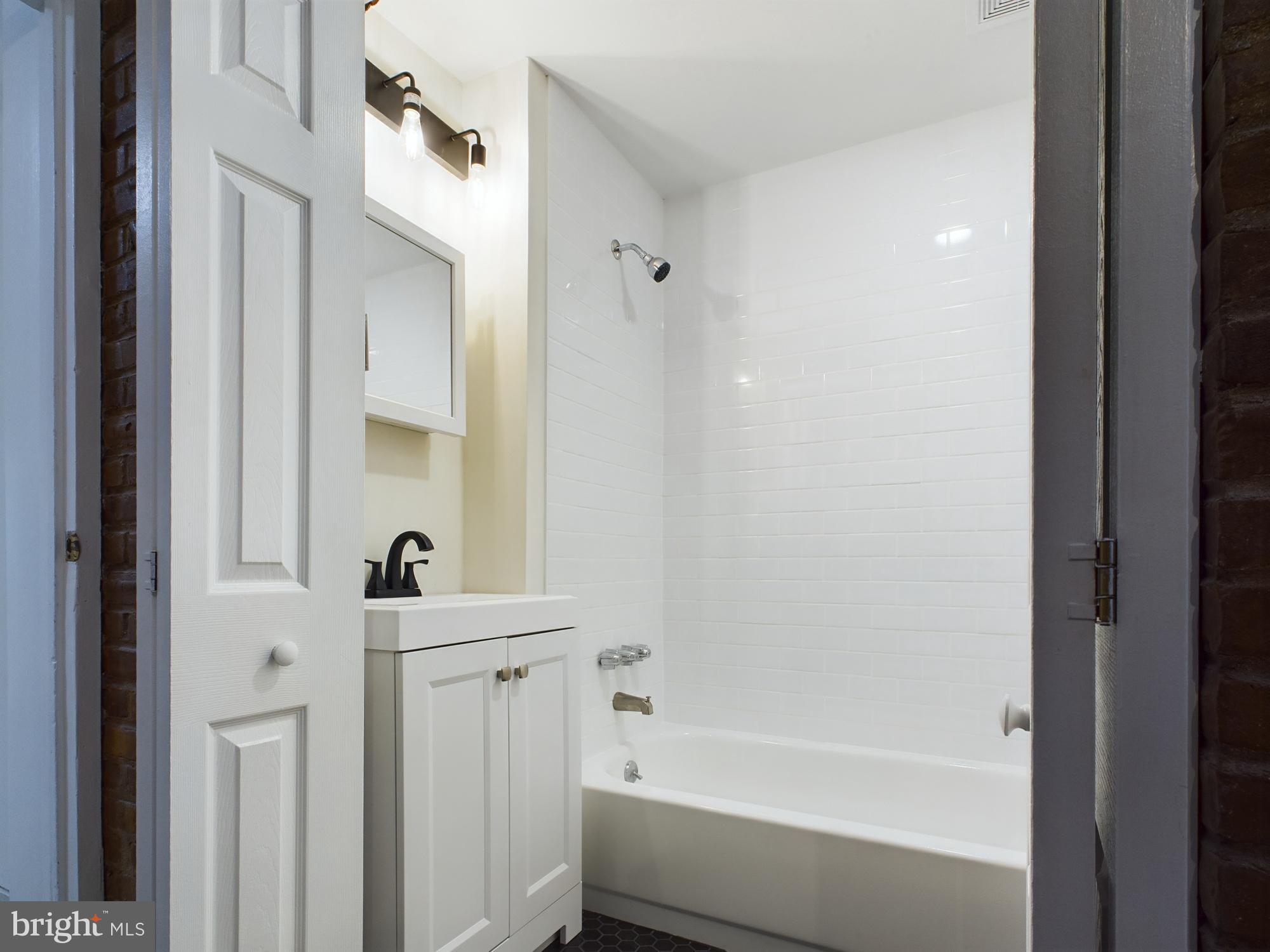 OLD CITY - Residential Lease