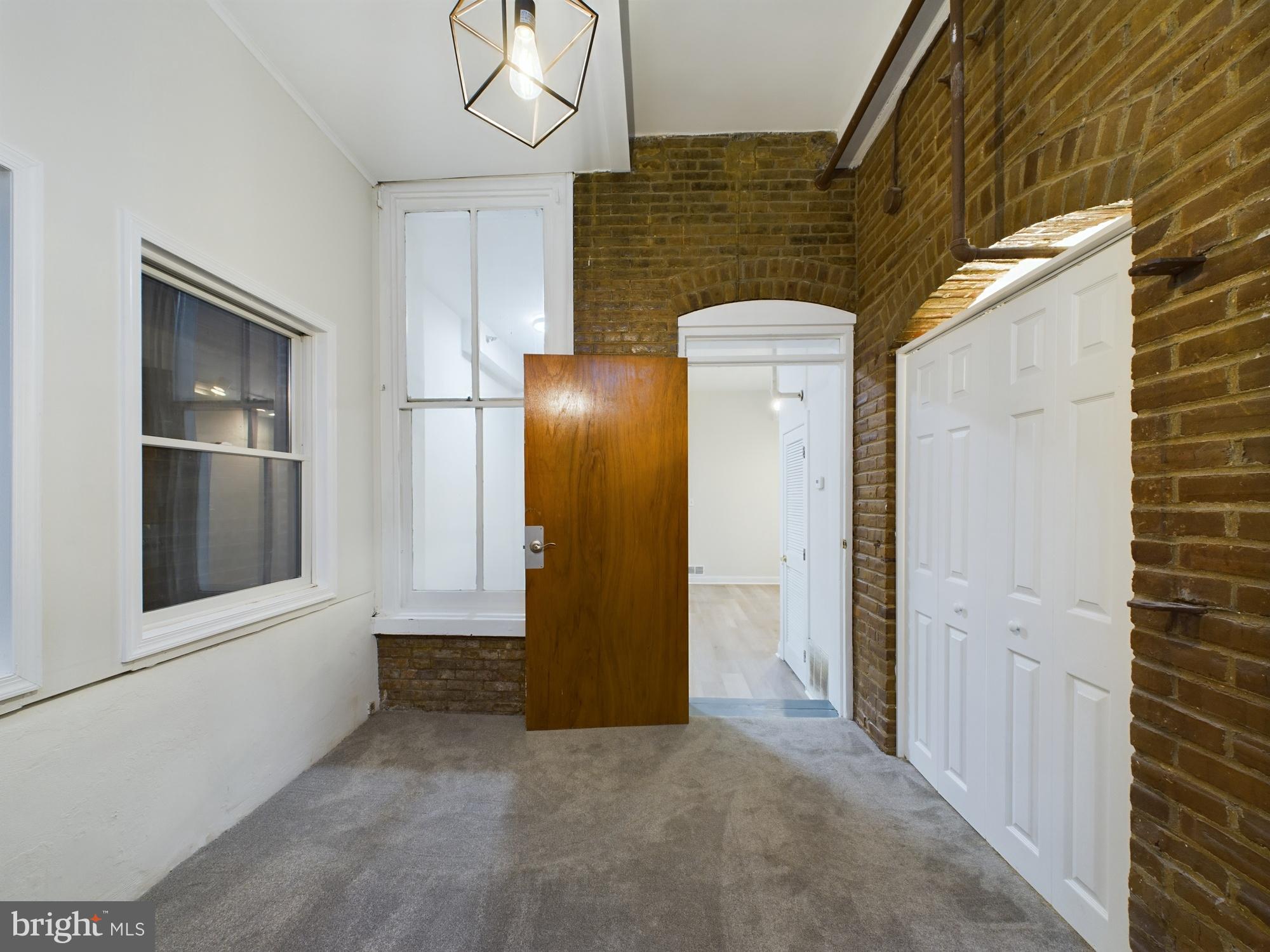 OLD CITY - Residential Lease