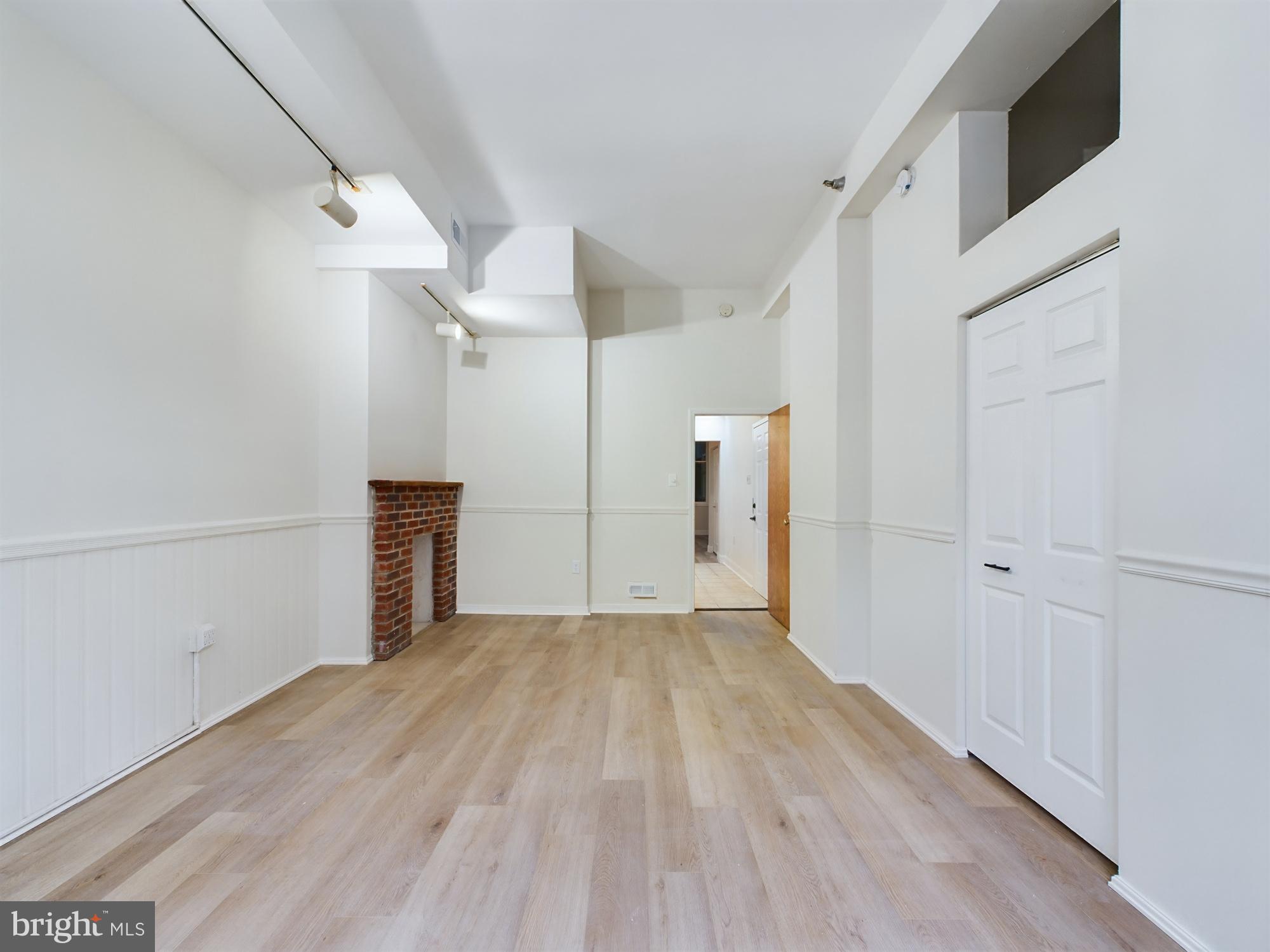 OLD CITY - Residential Lease