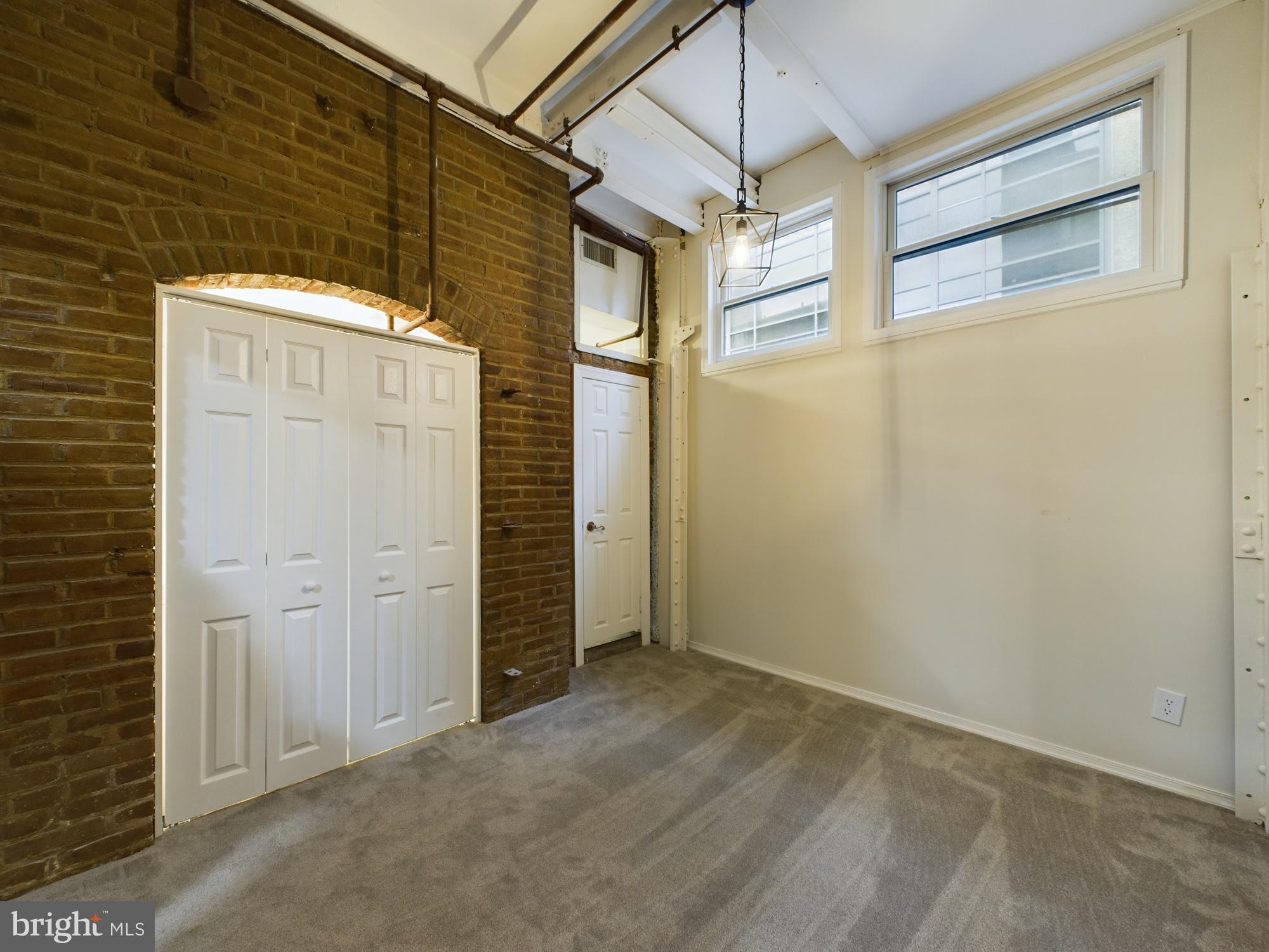 OLD CITY - Residential Lease