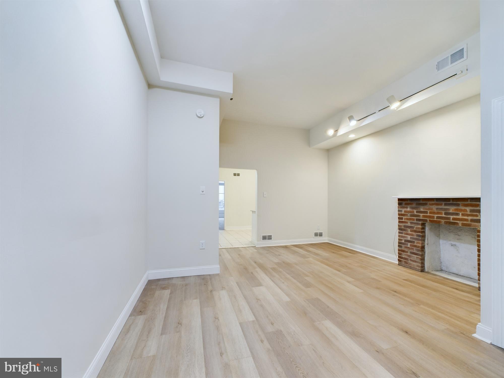 OLD CITY - Residential Lease