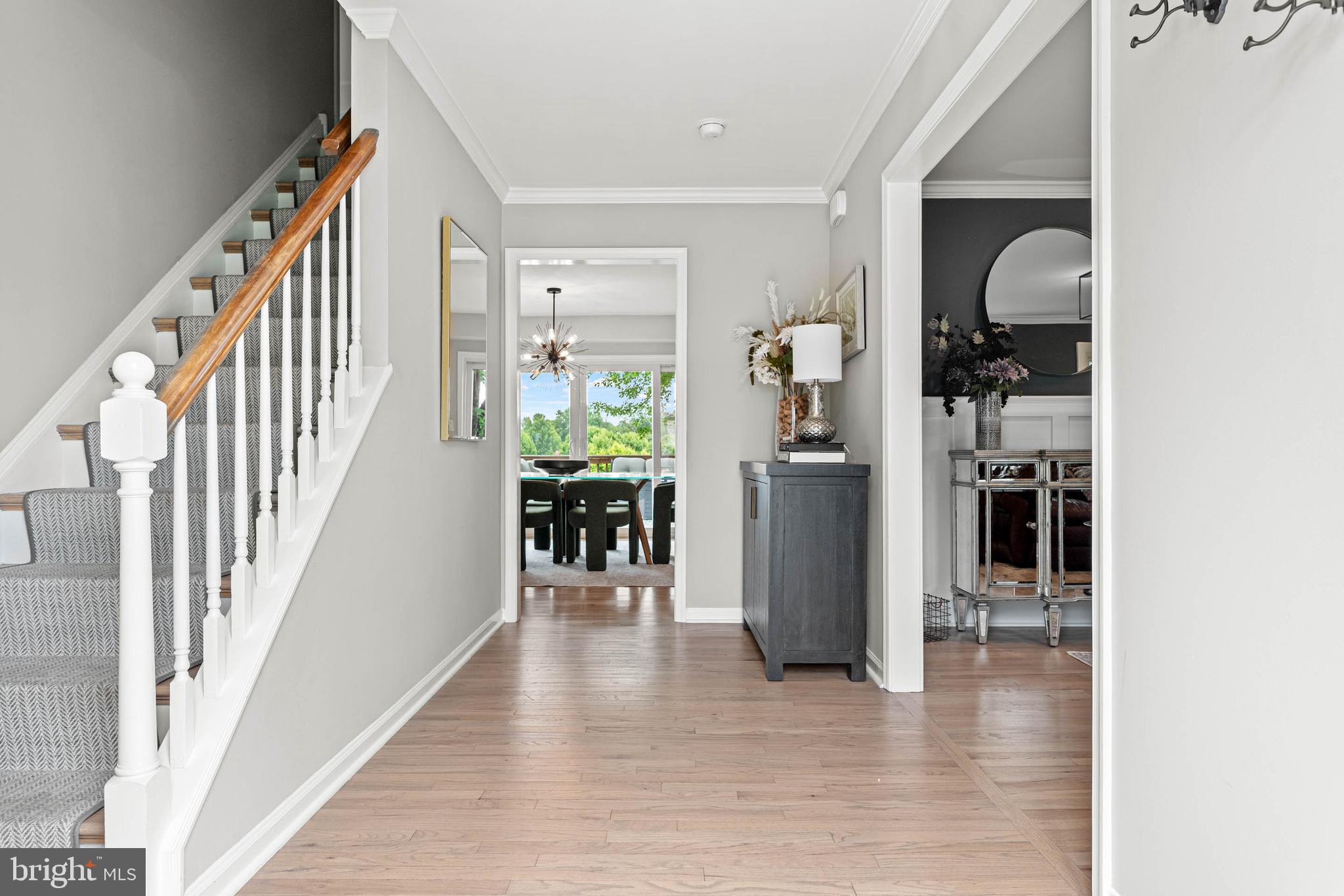 221 CARDINAL DRIVE