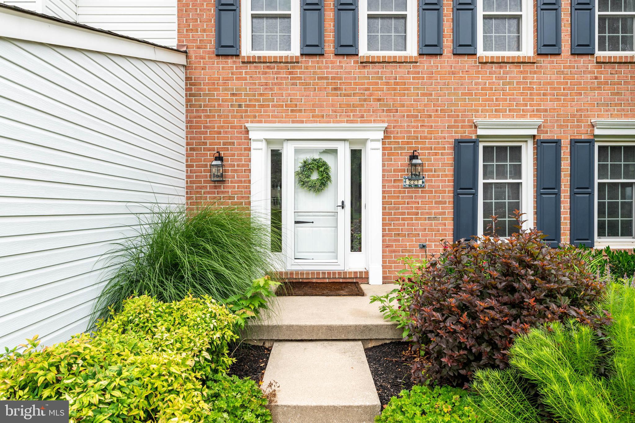 221 CARDINAL DRIVE