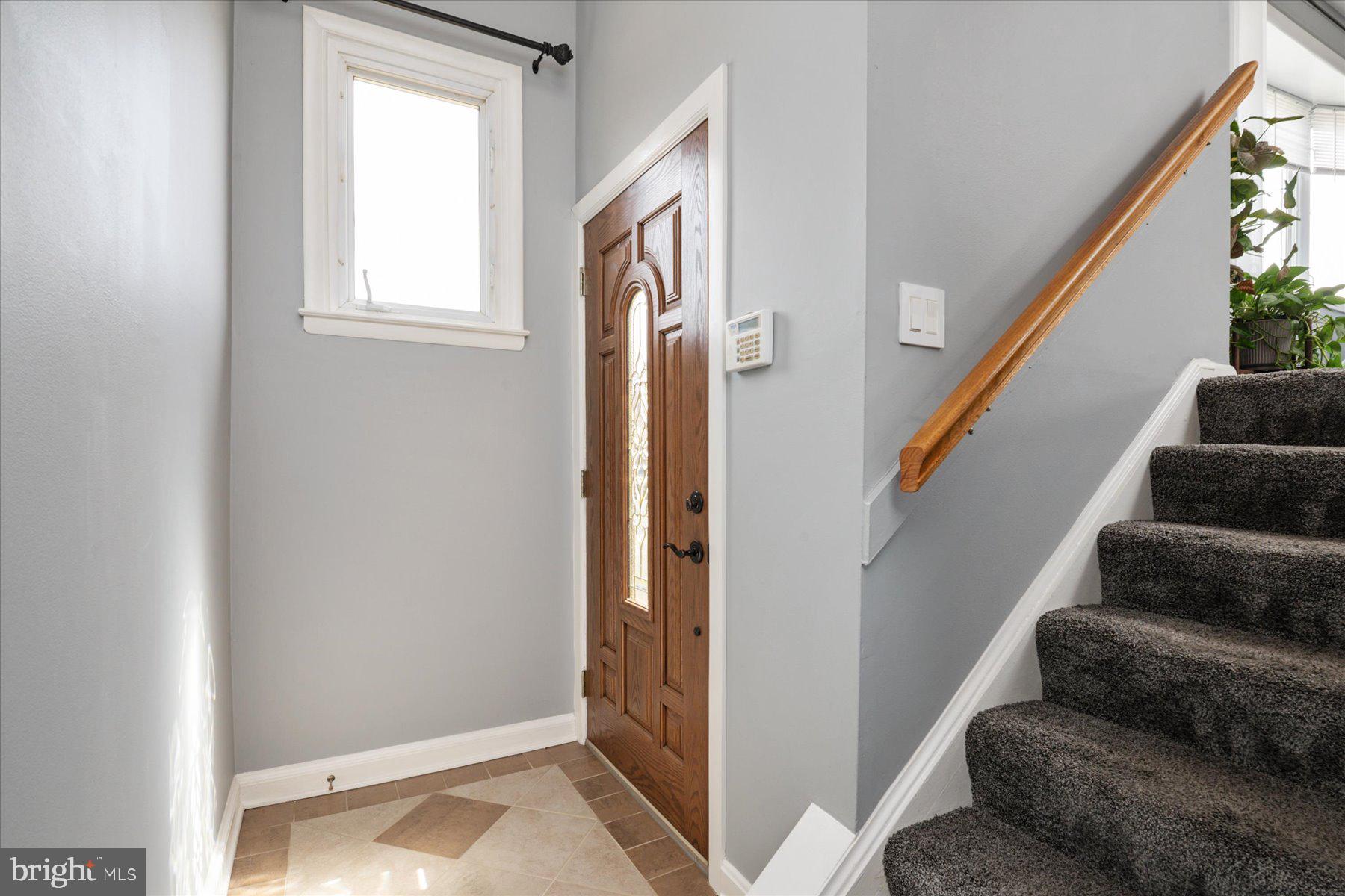 QUEENS PARK - Residential