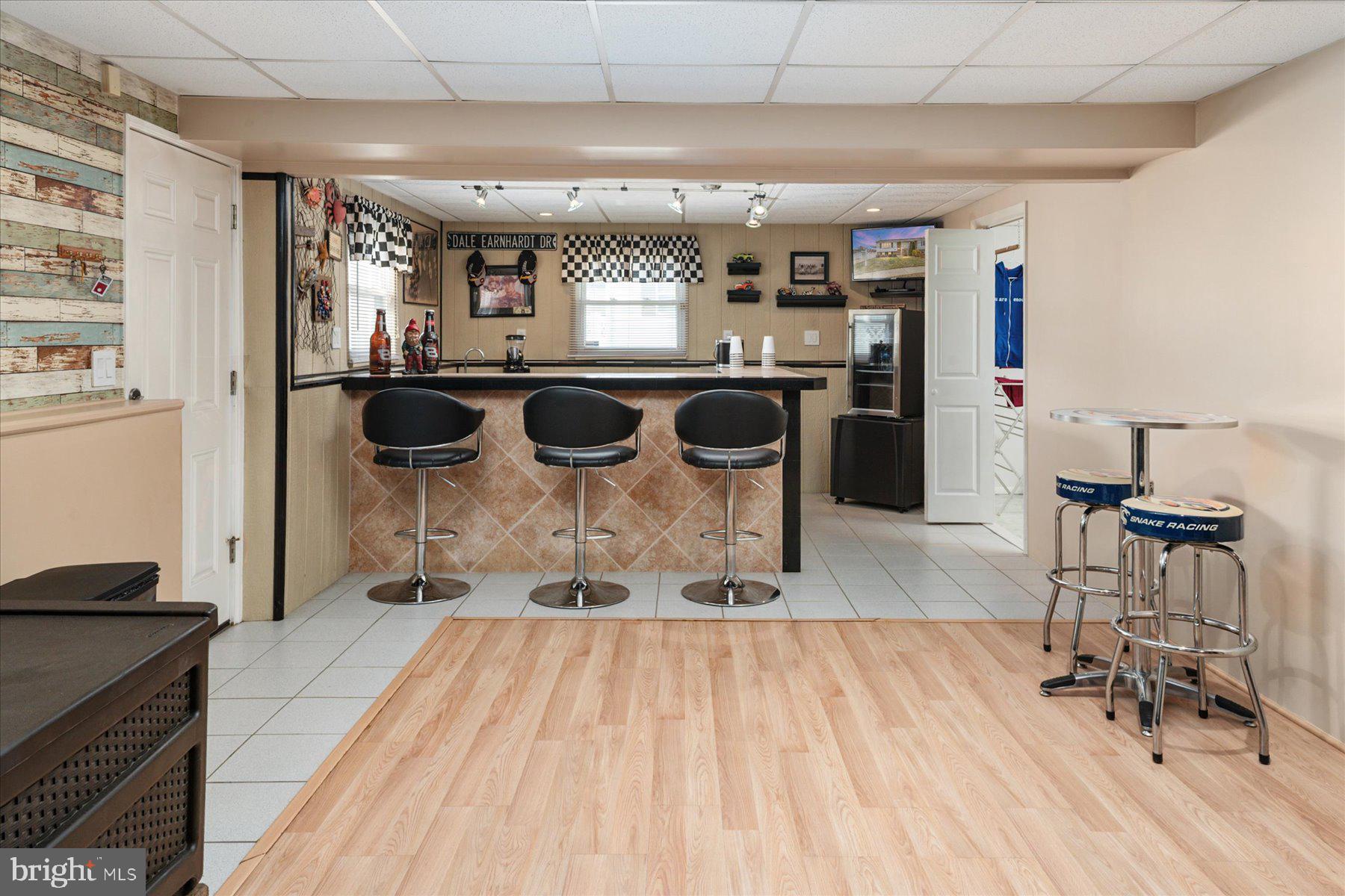 QUEENS PARK - Residential