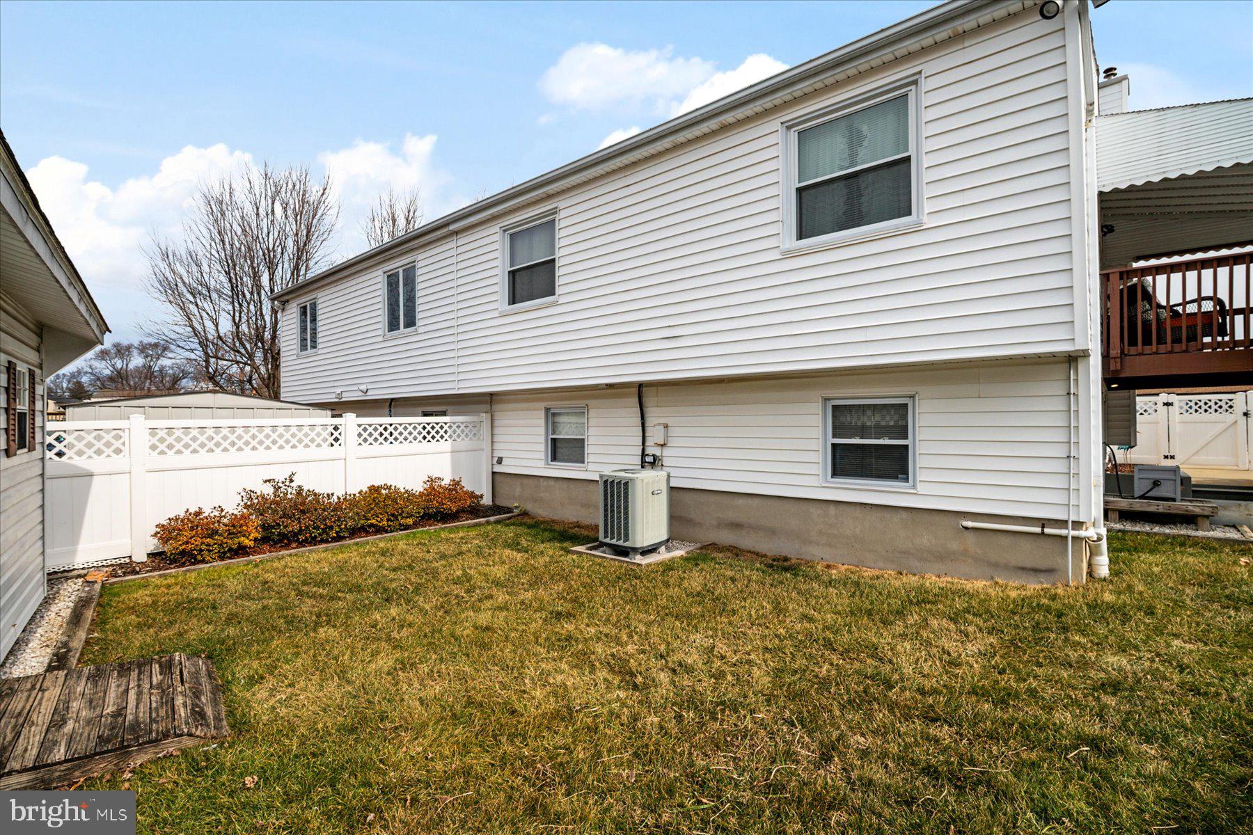 QUEENS PARK - Residential