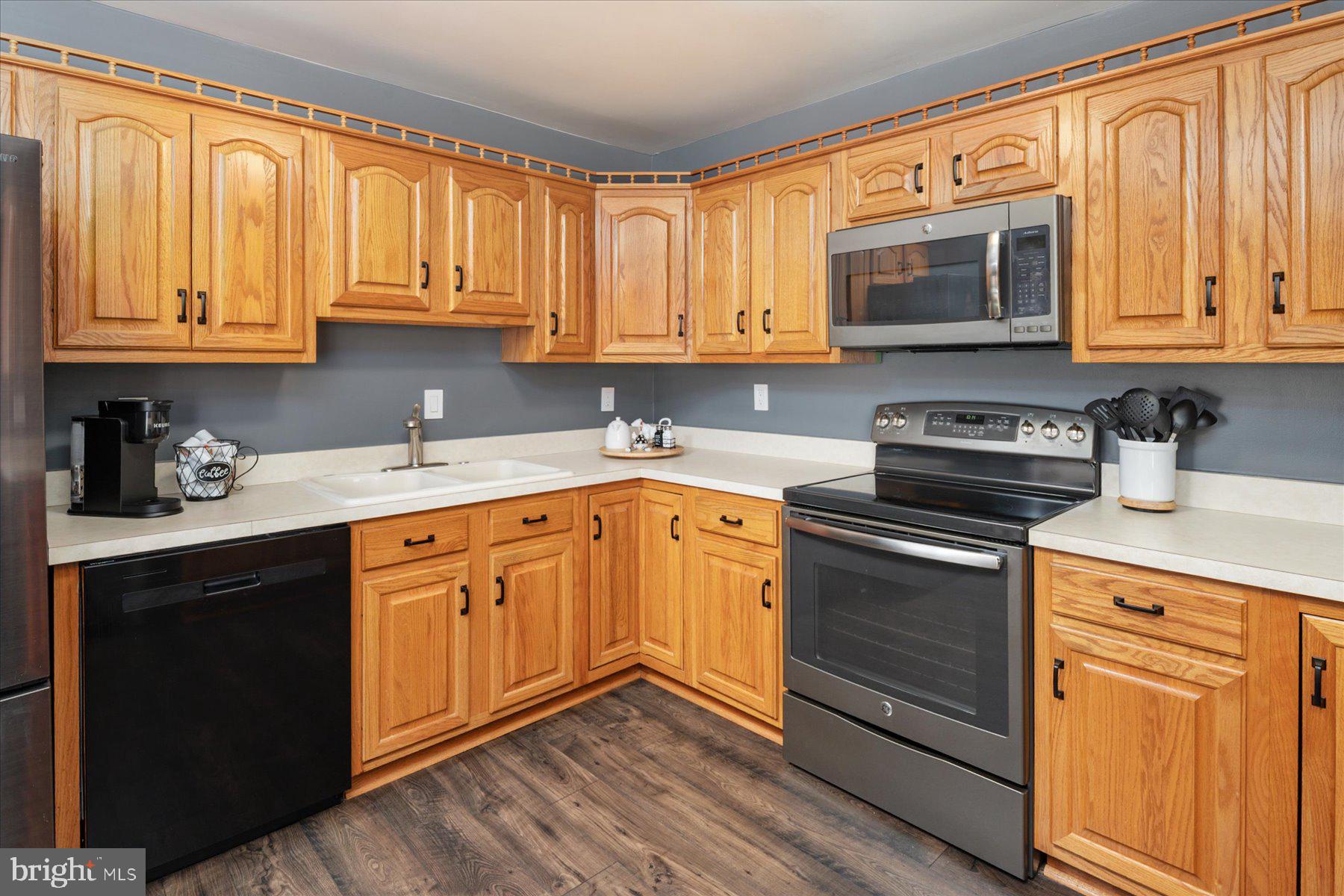 QUEENS PARK - Residential