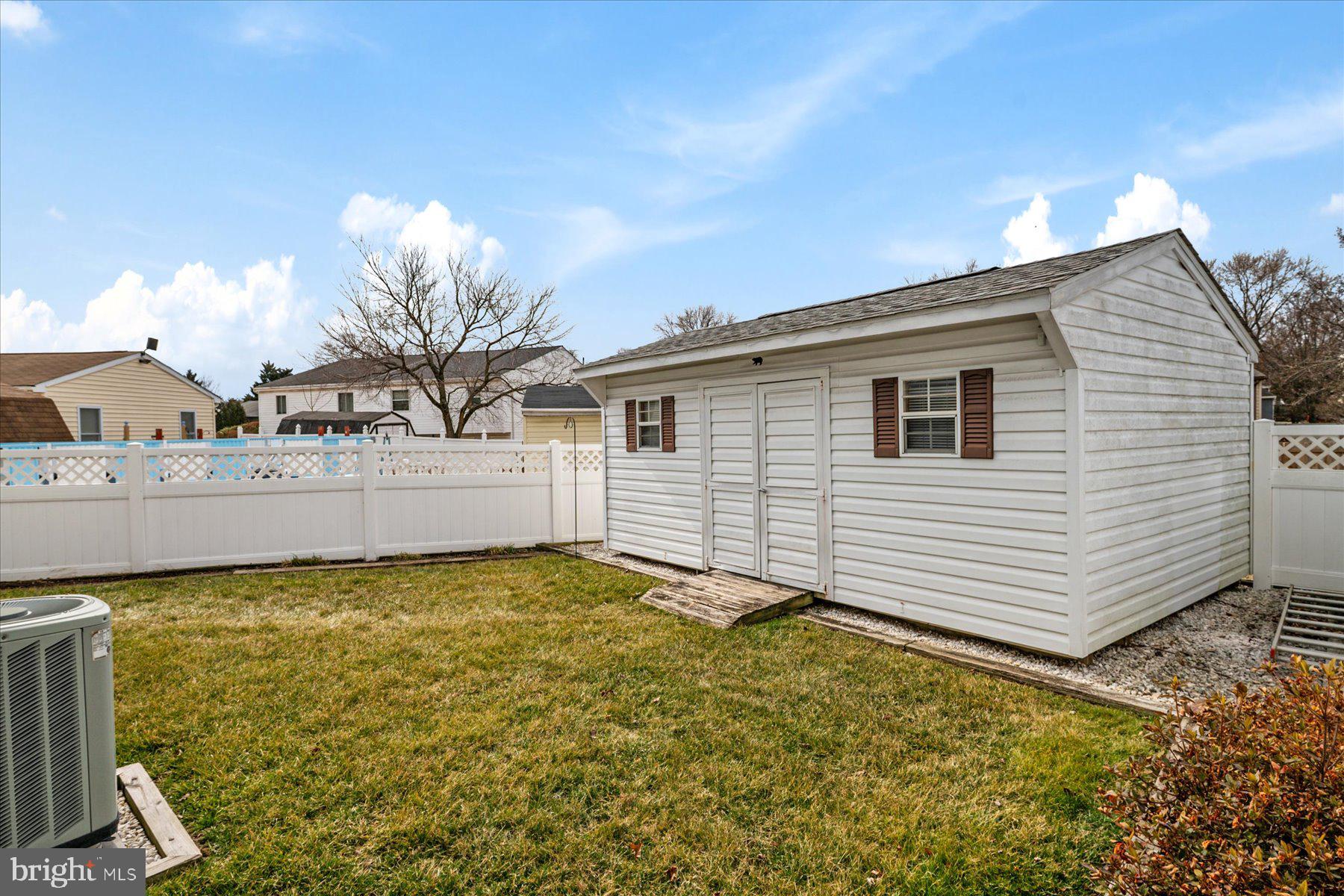 QUEENS PARK - Residential