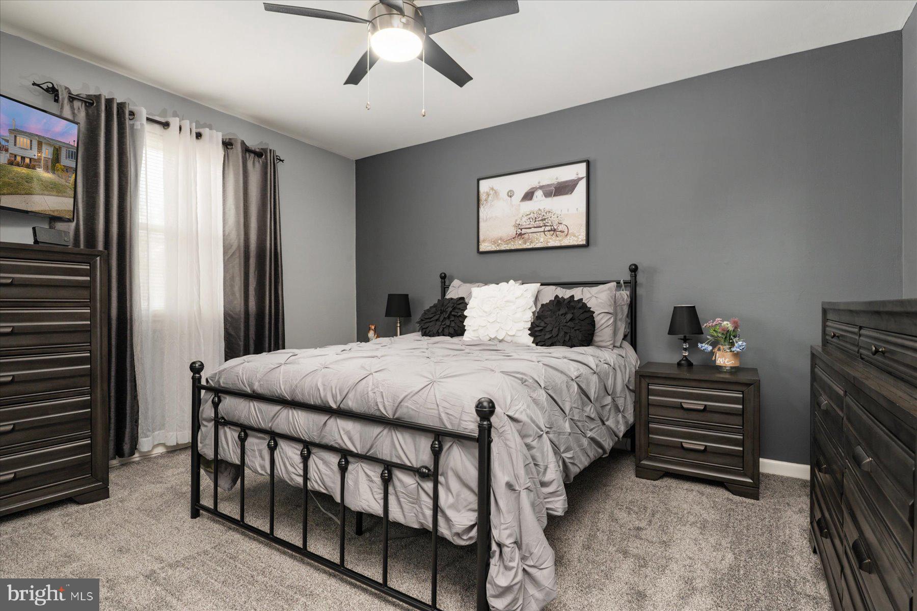 QUEENS PARK - Residential