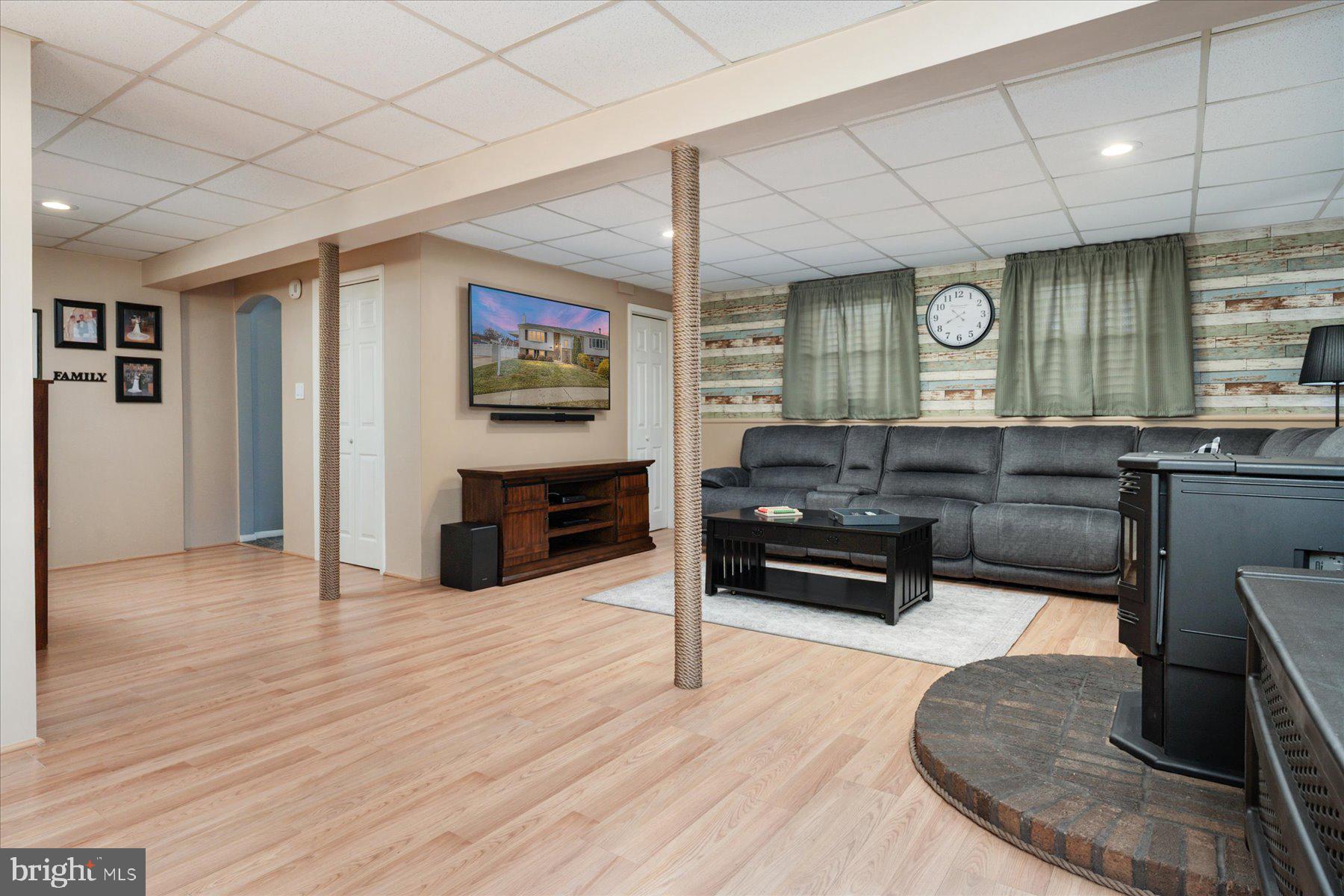 QUEENS PARK - Residential