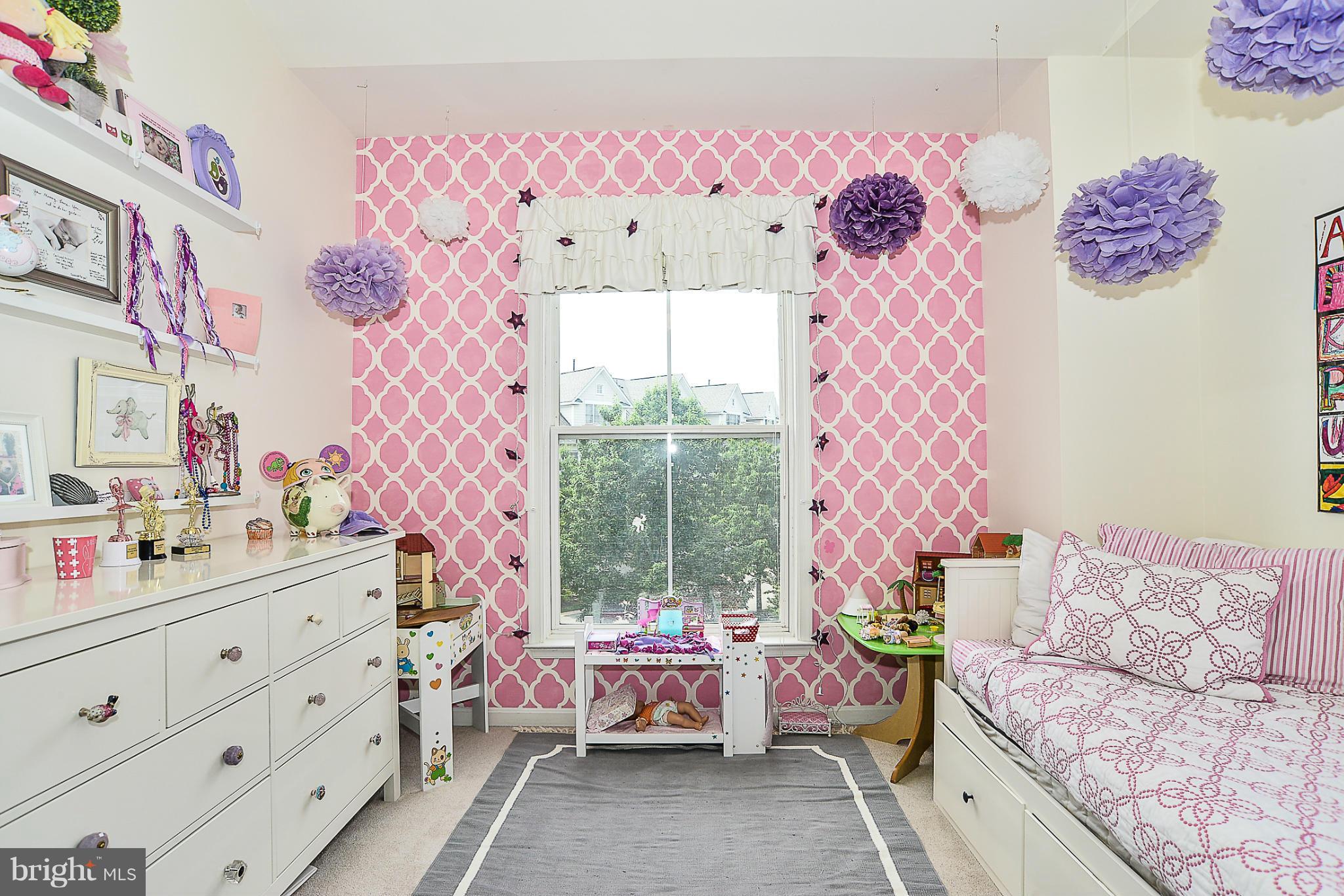 CAMERON STATION - Residential