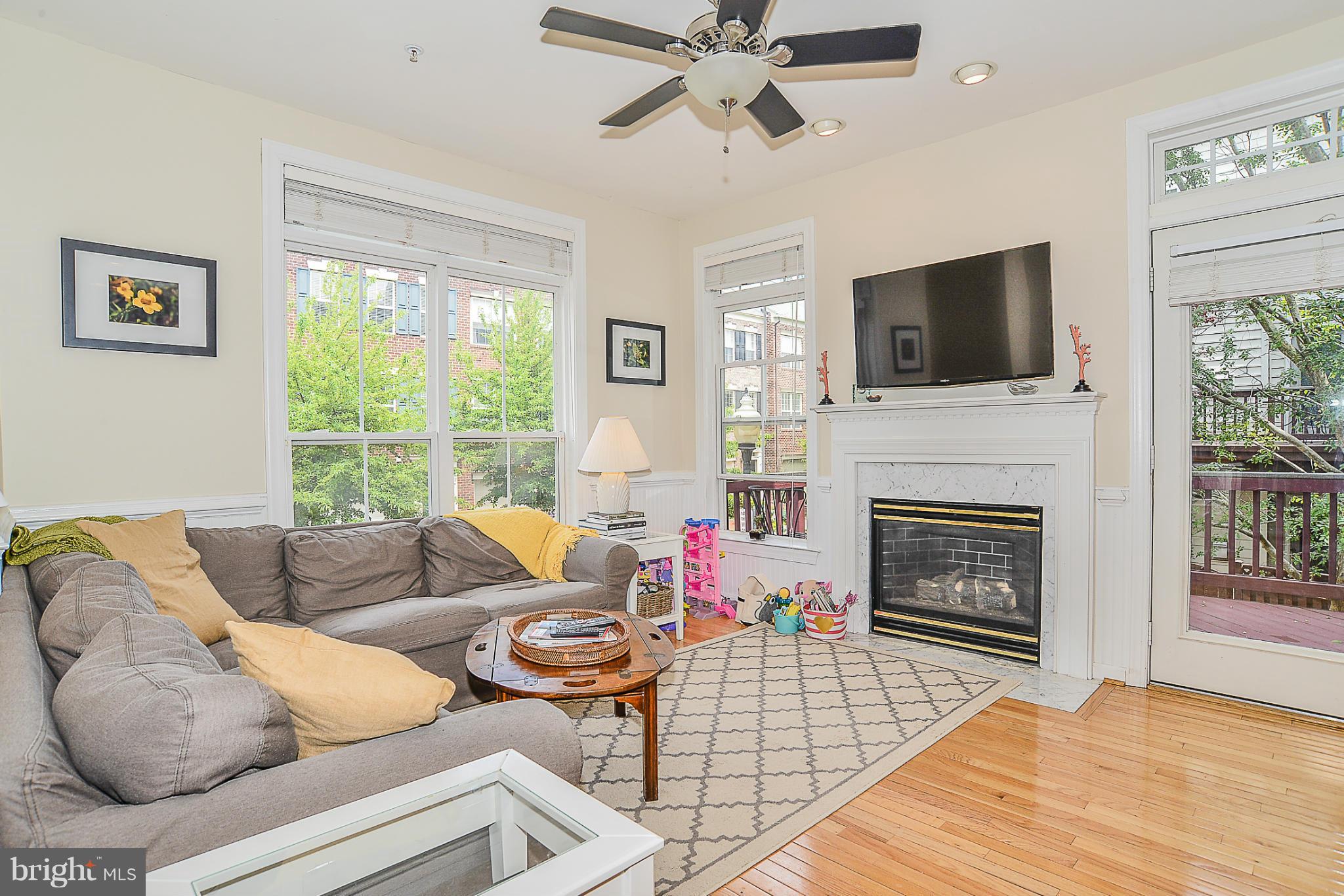 CAMERON STATION - Residential