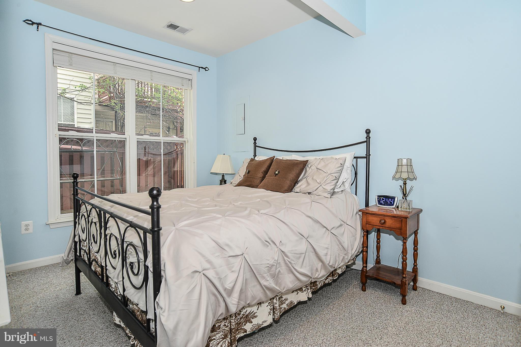 CAMERON STATION - Residential